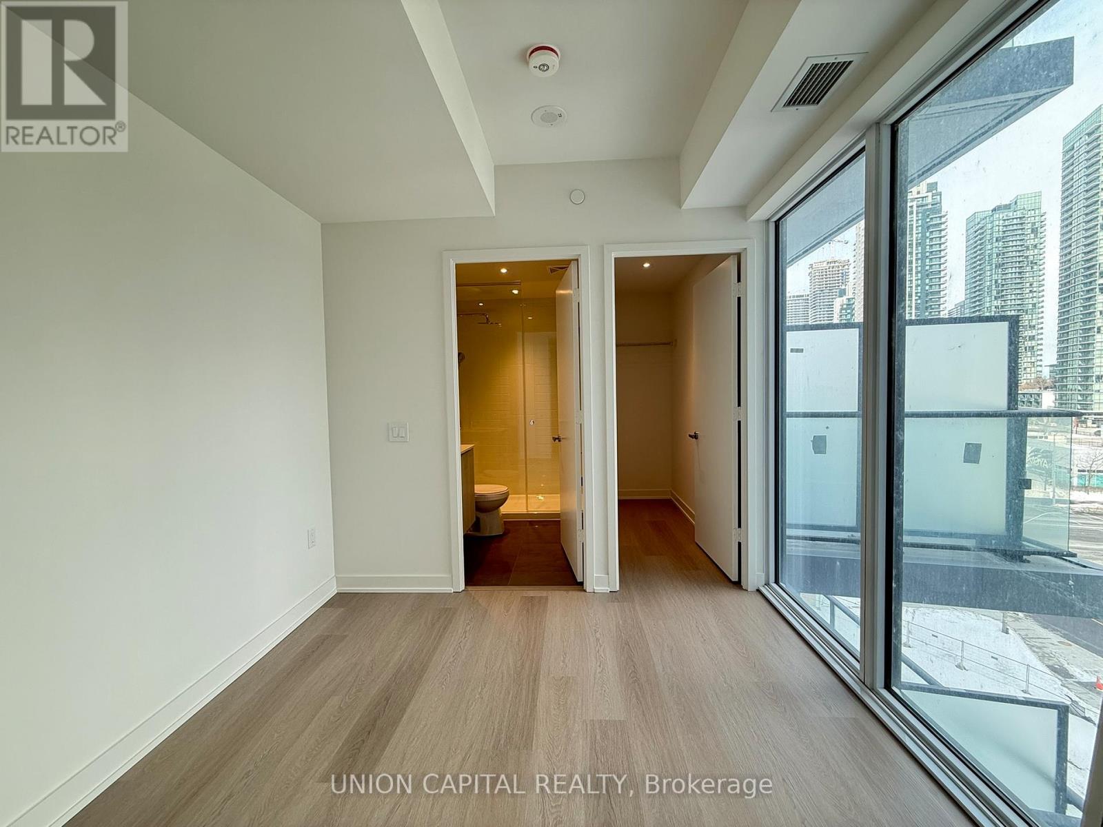 511 - 448 Burnhamthorpe Road W, Mississauga, Ontario  L5B 0R4 - Photo 17 - W12805040