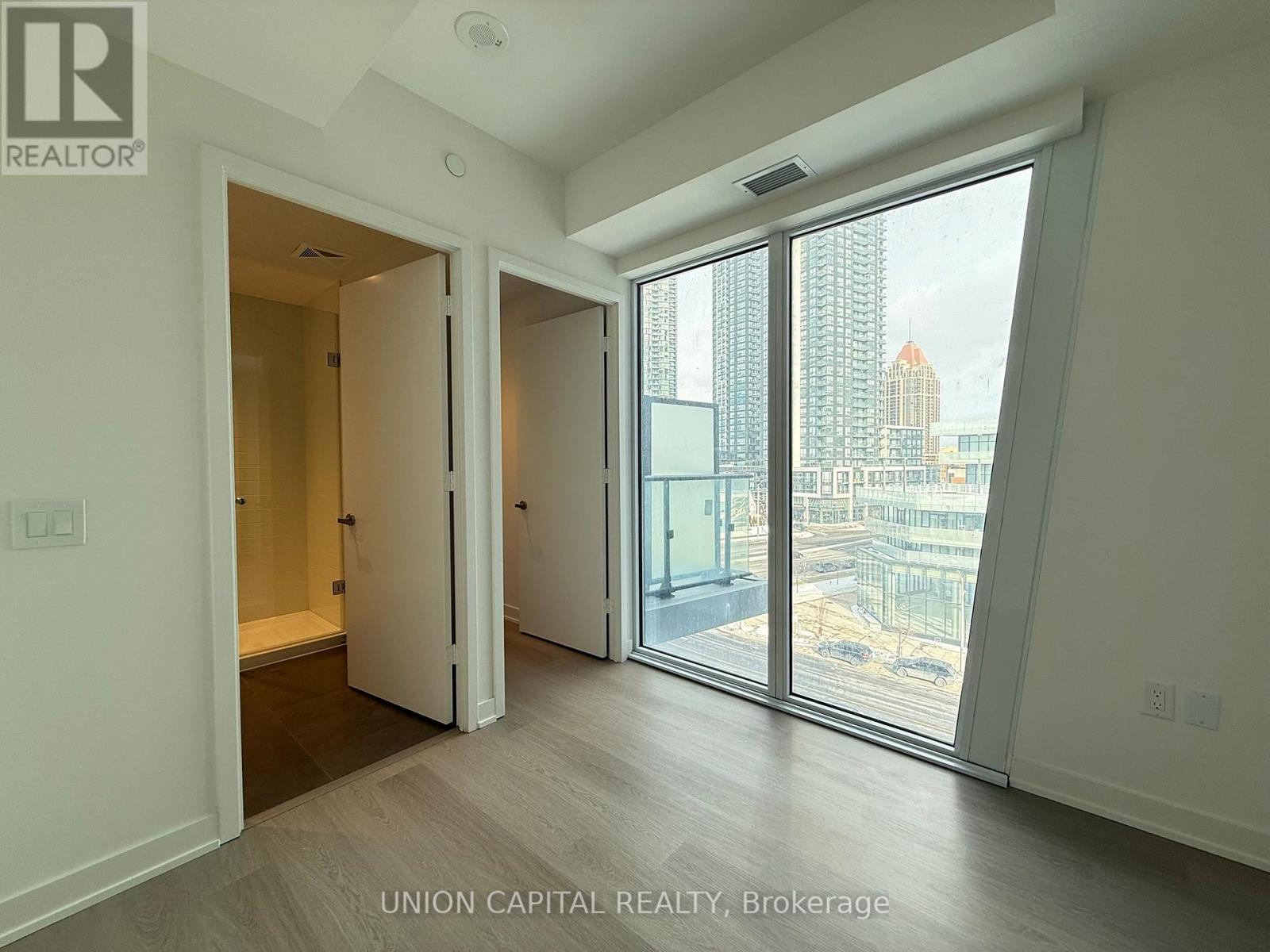 511 - 448 Burnhamthorpe Road W, Mississauga, Ontario  L5B 0R4 - Photo 19 - W12805040