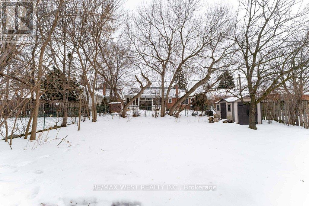 5 Glenn Murray Drive, Toronto, Ontario  M8Y 3H2 - Photo 25 - W12805046