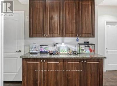 28 Midsummer Drive, Brampton, Ontario  L6P 3E5 - Photo 8 - W12805052