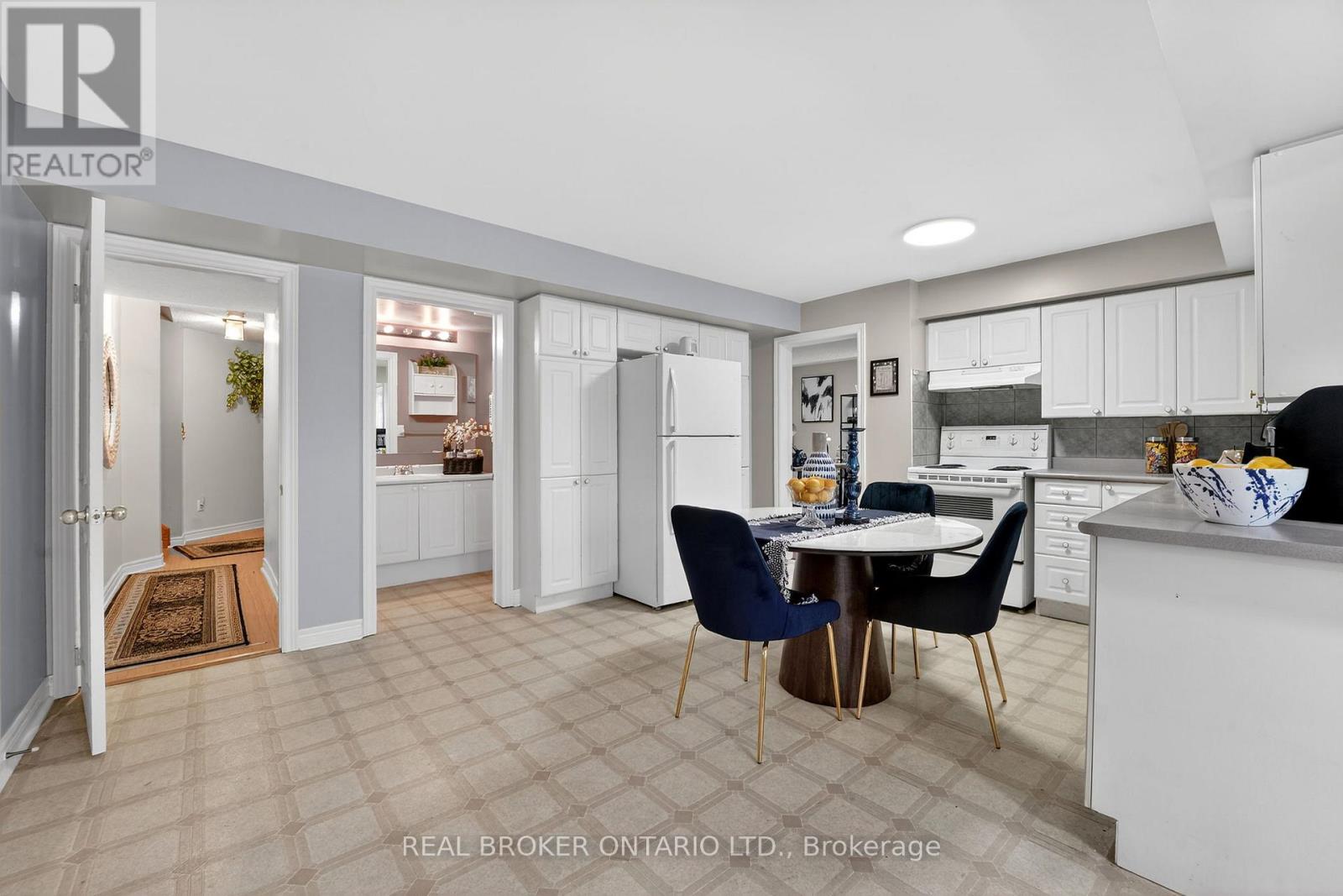 39 Pinebrook Circle, Caledon, Ontario  L7C 1C4 - Photo 28 - W12805062