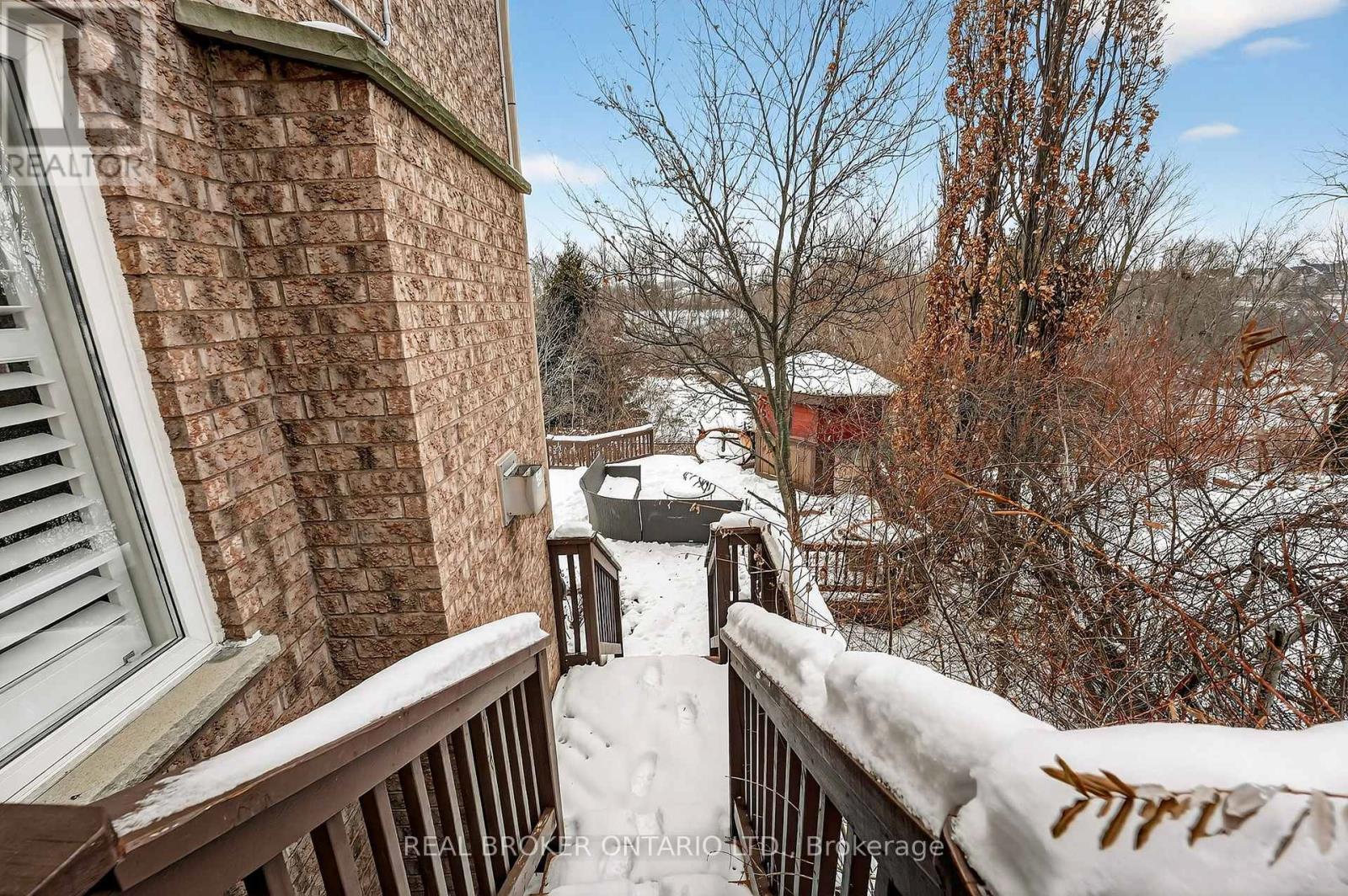 39 Pinebrook Circle, Caledon, Ontario  L7C 1C4 - Photo 47 - W12805062