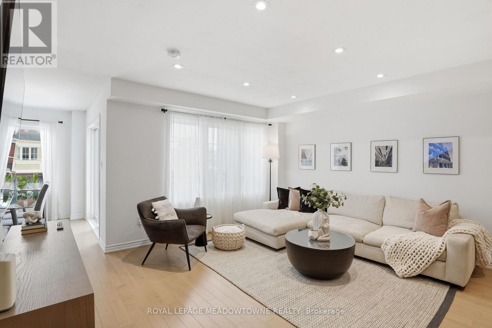 1272 Wintergreen Place, Milton, Ontario  L9E 1S4 - Photo 12 - W12805068