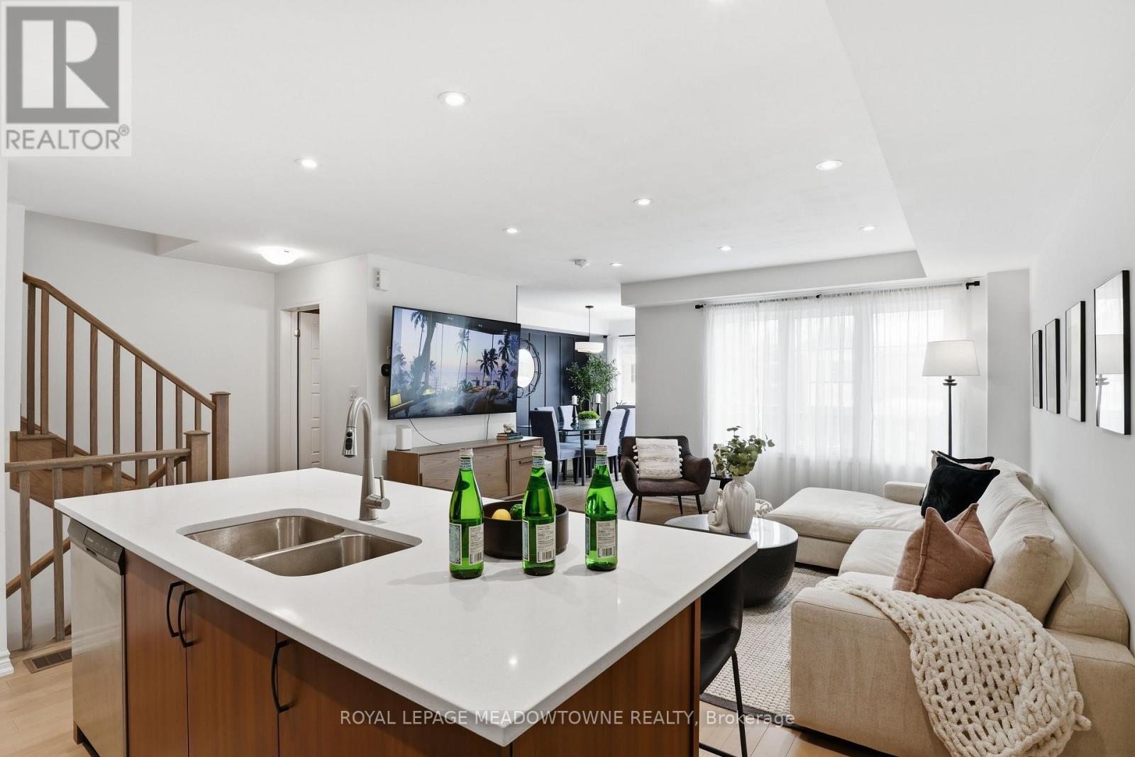 1272 Wintergreen Place, Milton, Ontario  L9E 1S4 - Photo 15 - W12805068