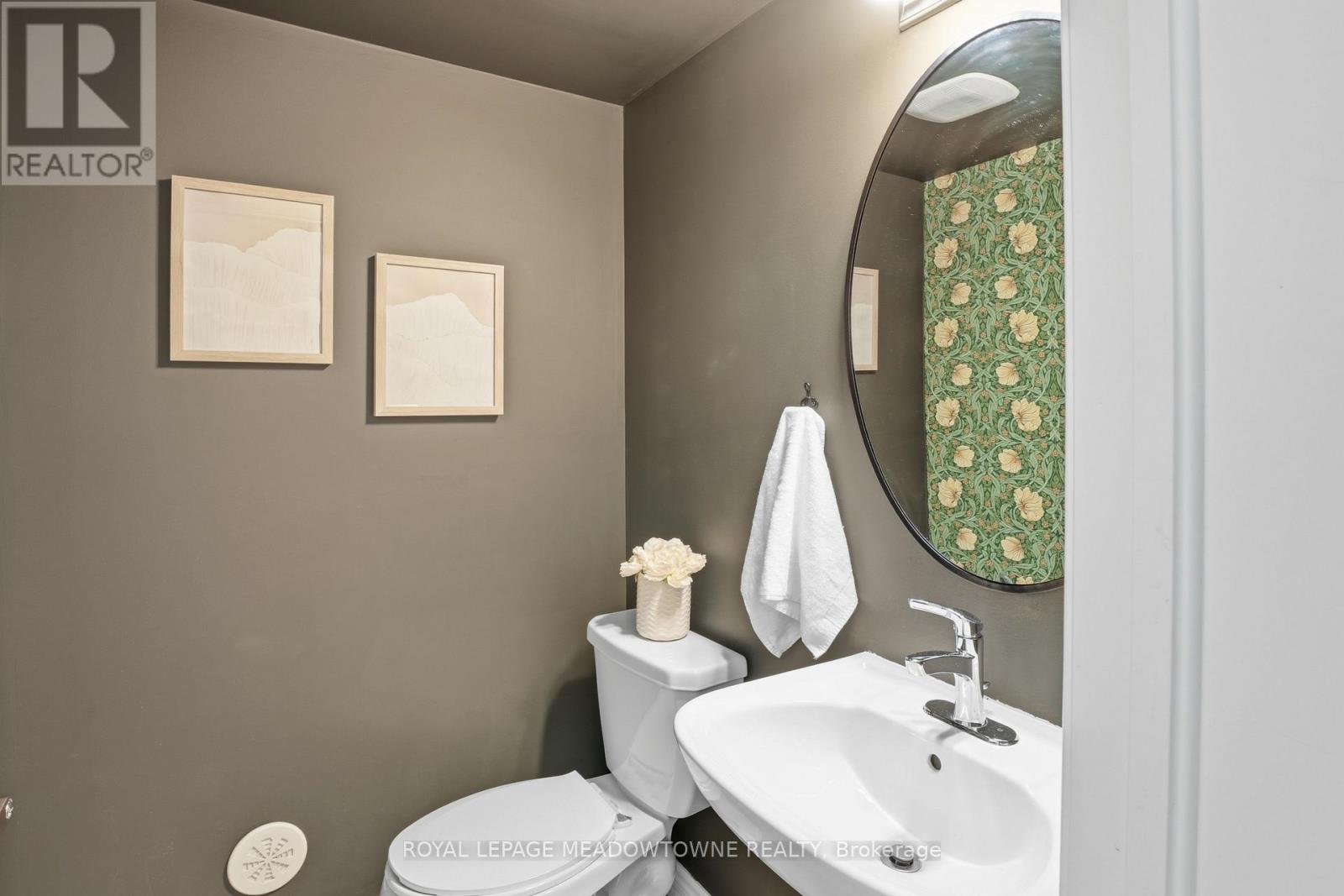 1272 Wintergreen Place, Milton, Ontario  L9E 1S4 - Photo 18 - W12805068