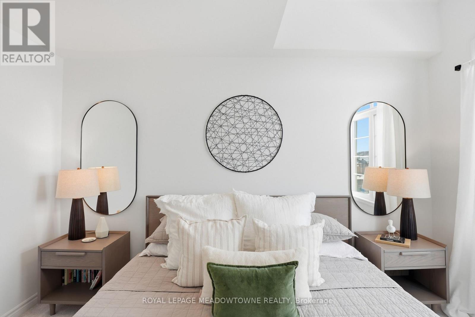 1272 Wintergreen Place, Milton, Ontario  L9E 1S4 - Photo 22 - W12805068