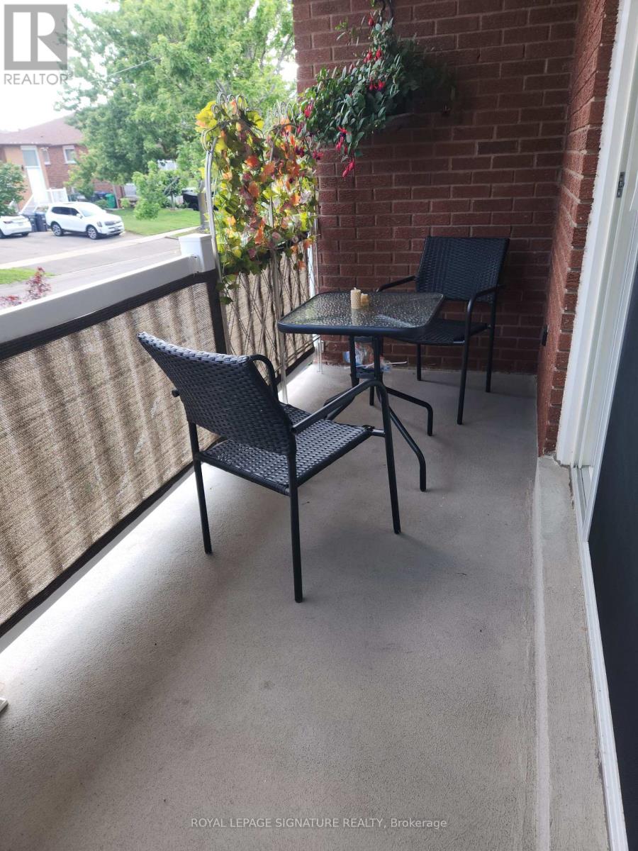 4281 Woodington Drive, Mississauga (Rathwood), Ontario  L4Z 1M1 - Photo 12 - W12805092