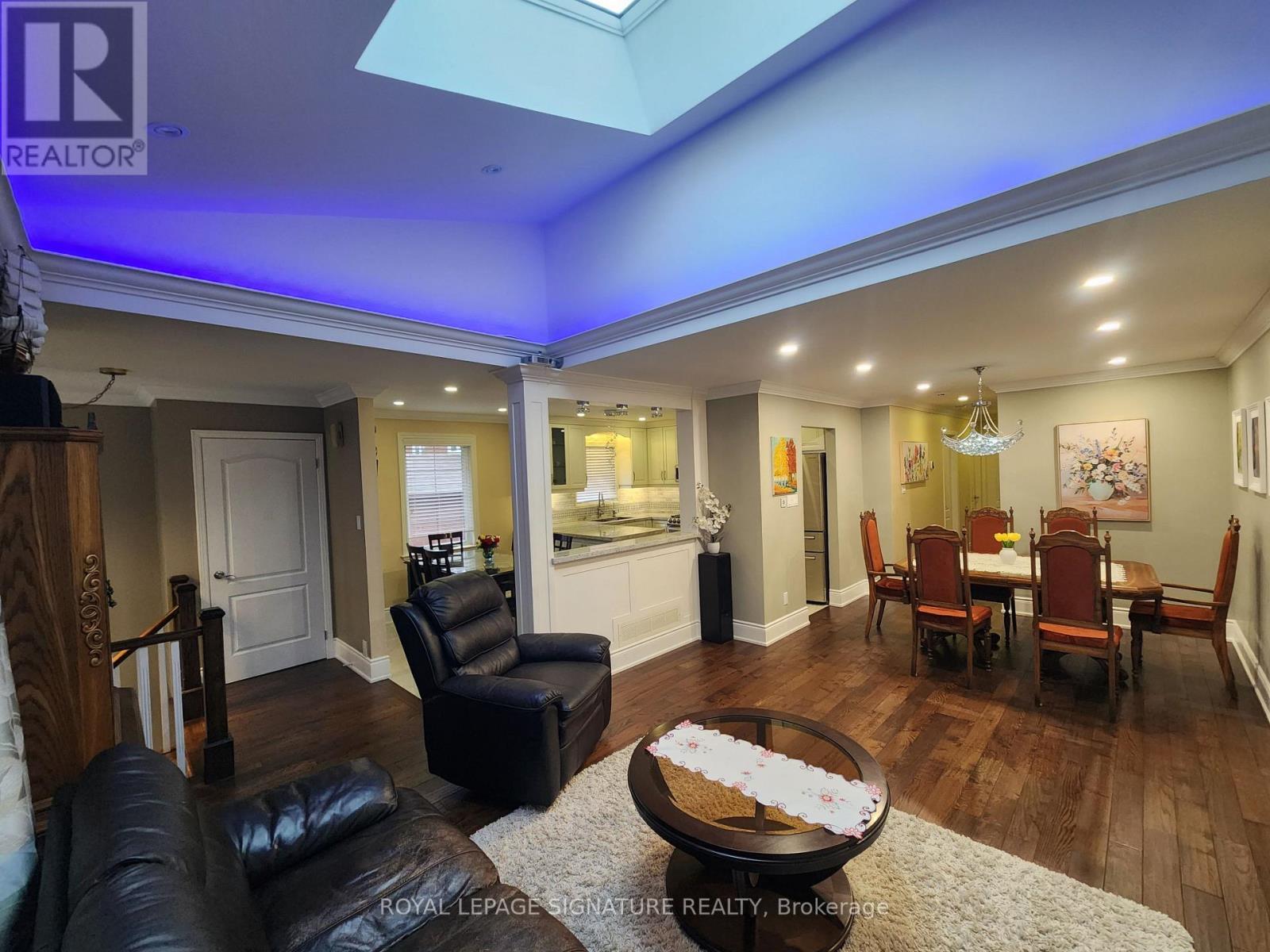 4281 Woodington Drive, Mississauga (Rathwood), Ontario  L4Z 1M1 - Photo 6 - W12805092