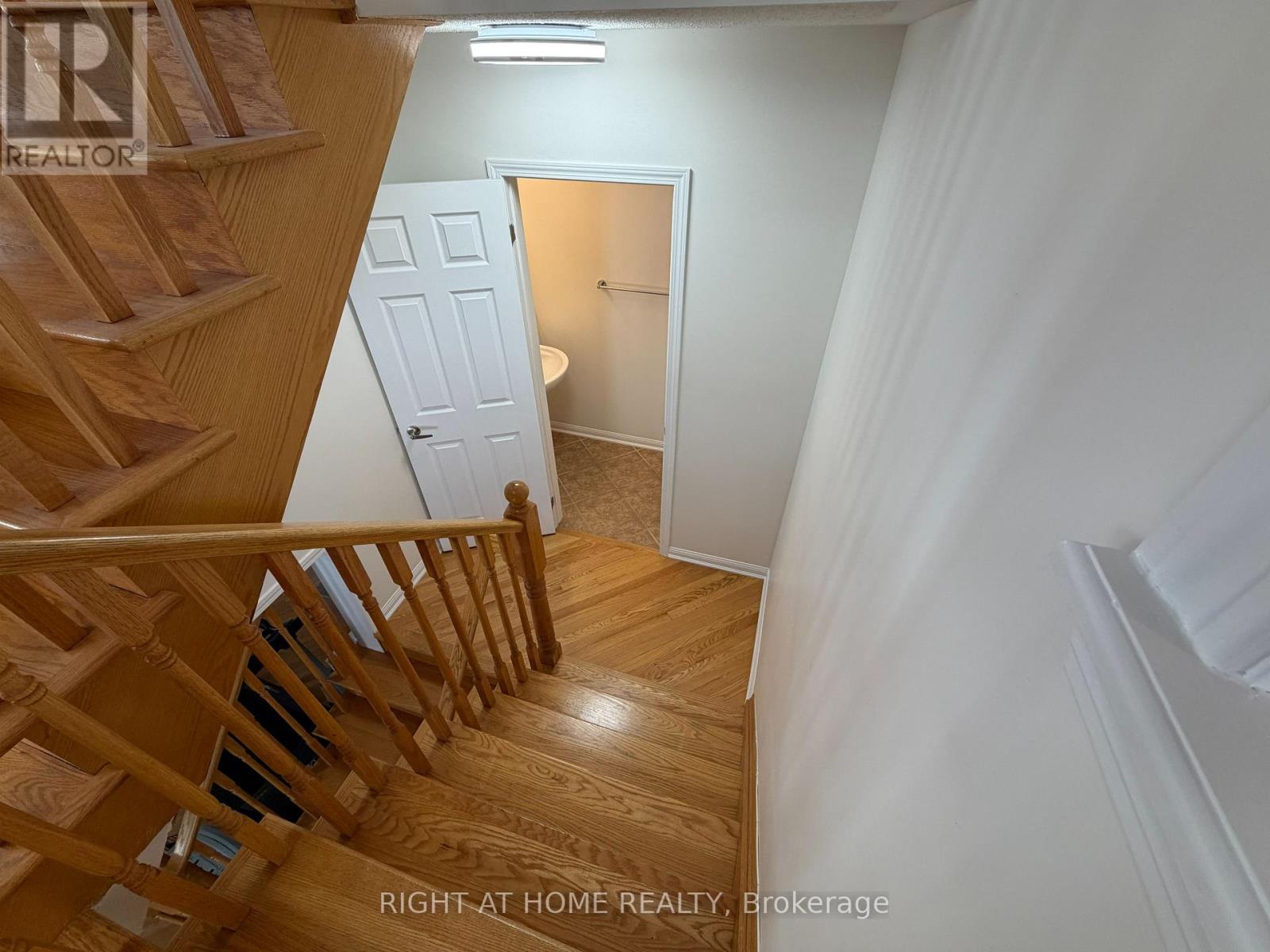 629 Scott Boulevard, Milton, Ontario  L9T 0P4 - Photo 8 - W12805102