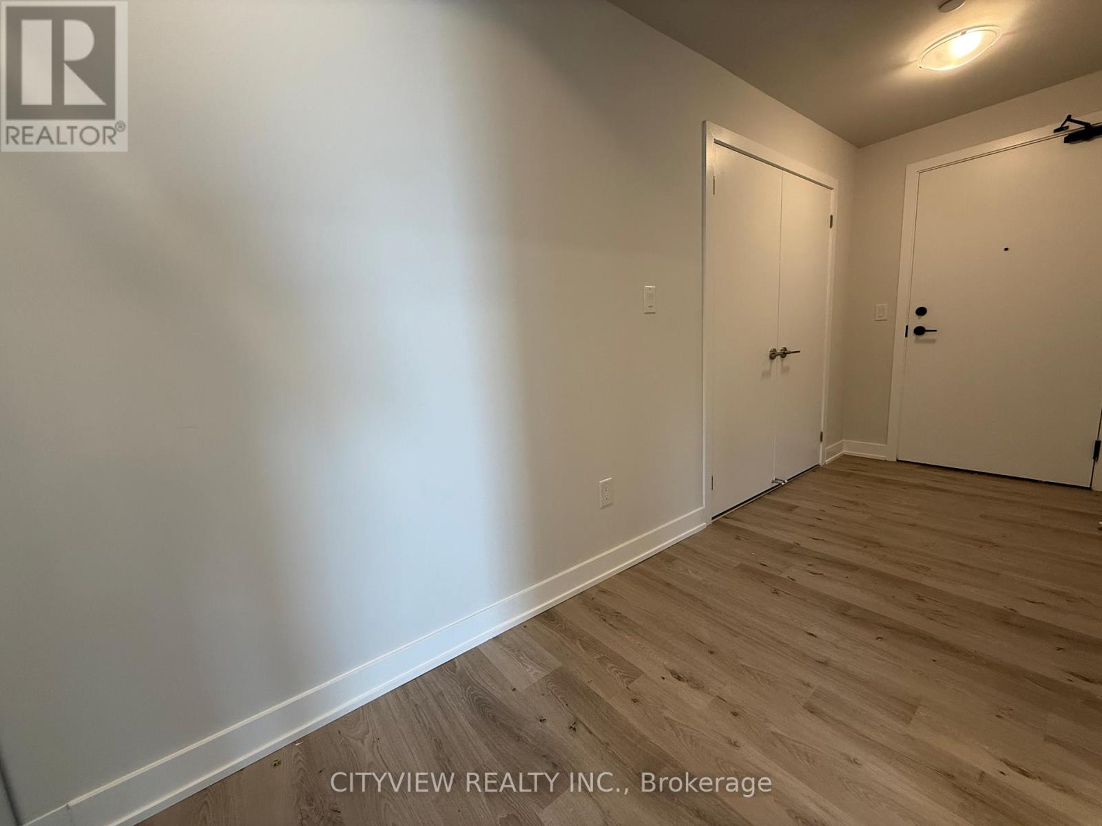 2811 - 430 Square One Drive, Mississauga (City Centre), Ontario  L5B 0L6 - Photo 2 - W12805206