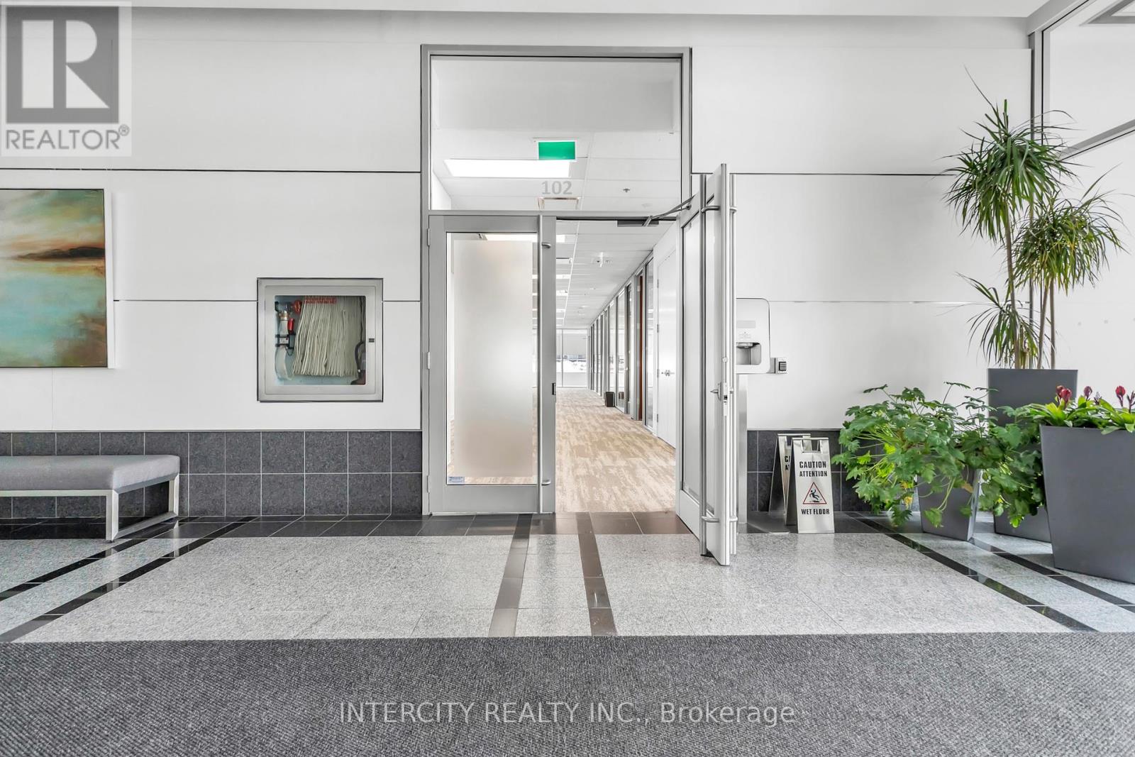 5750 Explorer Drive, Mississauga, Ontario  L4W 5K9 - Photo 4 - W12805220