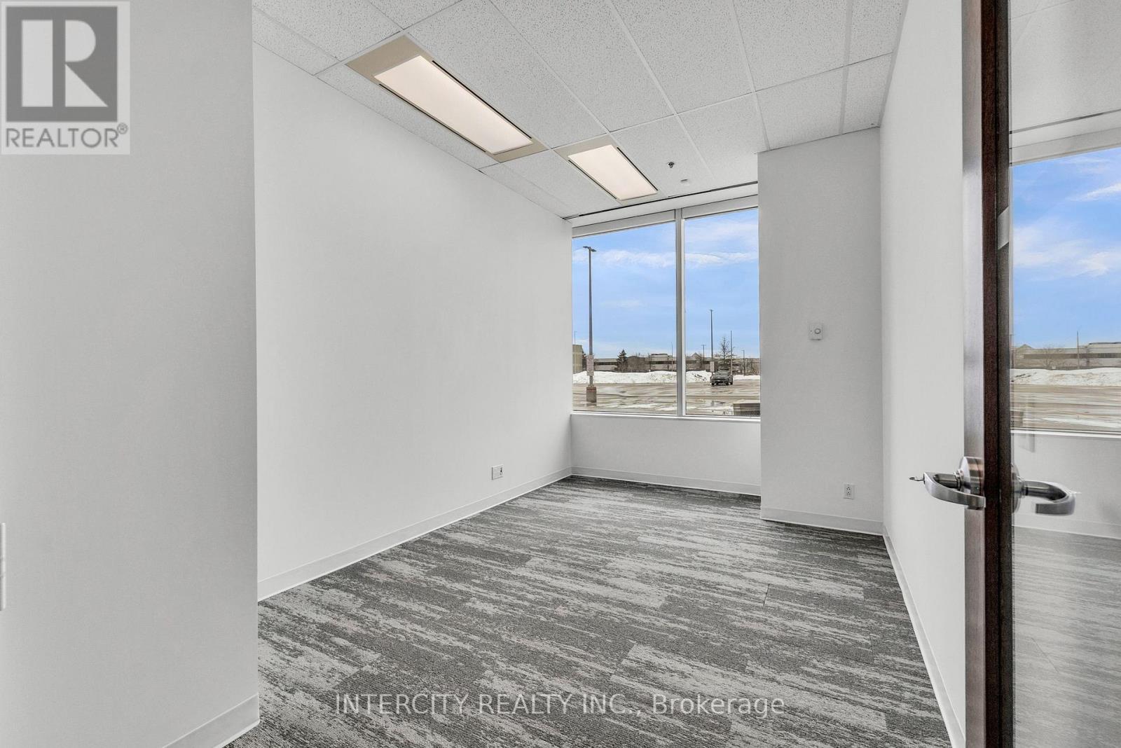 5750 Explorer Drive, Mississauga, Ontario  L4W 5K9 - Photo 5 - W12805220