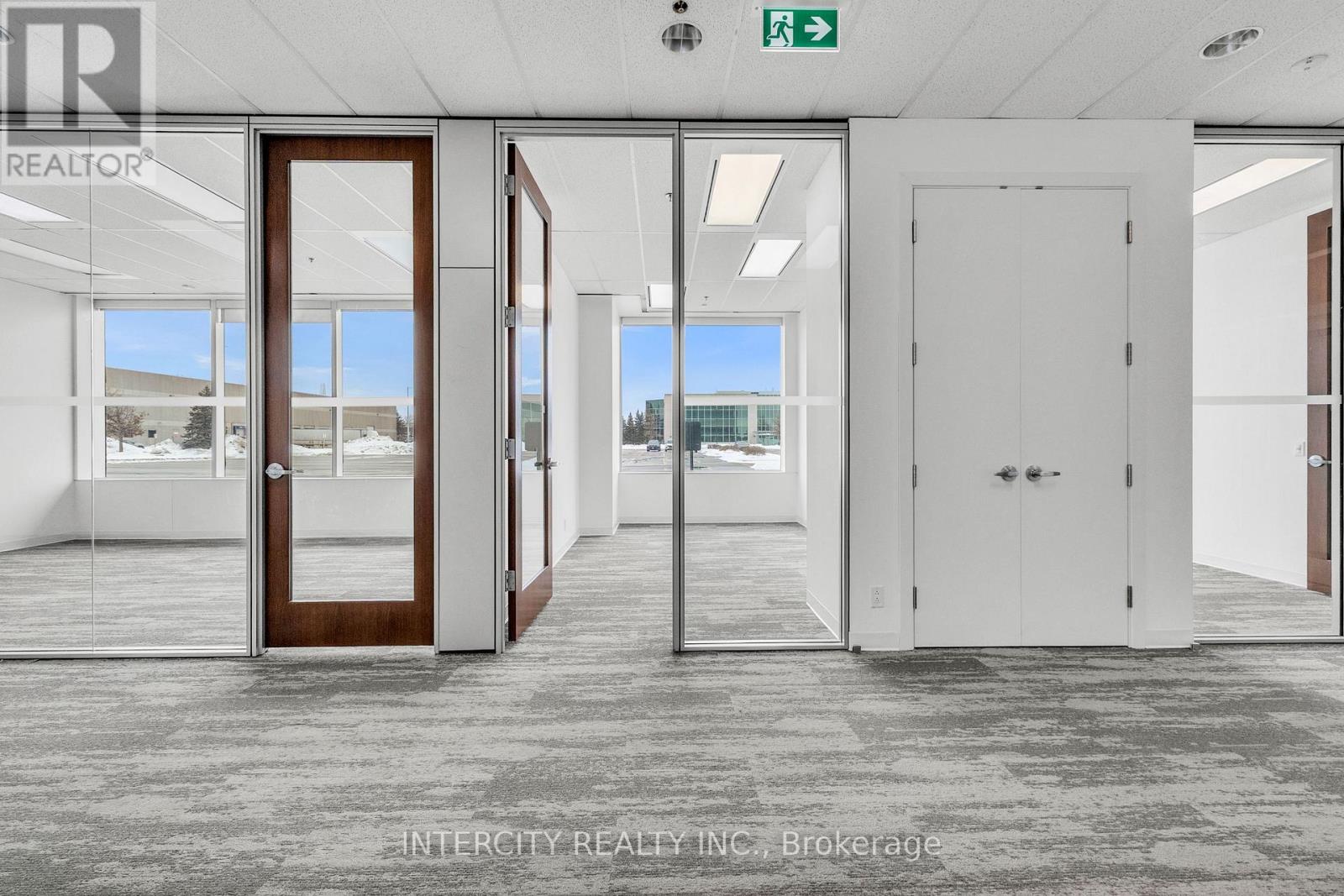 5750 Explorer Drive, Mississauga, Ontario  L4W 5K9 - Photo 9 - W12805220