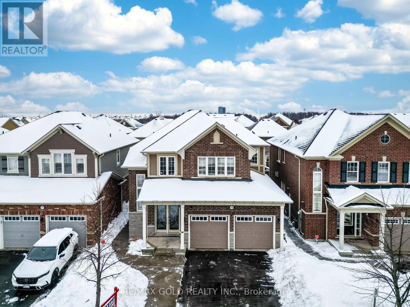 19 Killick Road, Brampton, Ontario  L7A 0Y6 - Photo 2 - W12805226