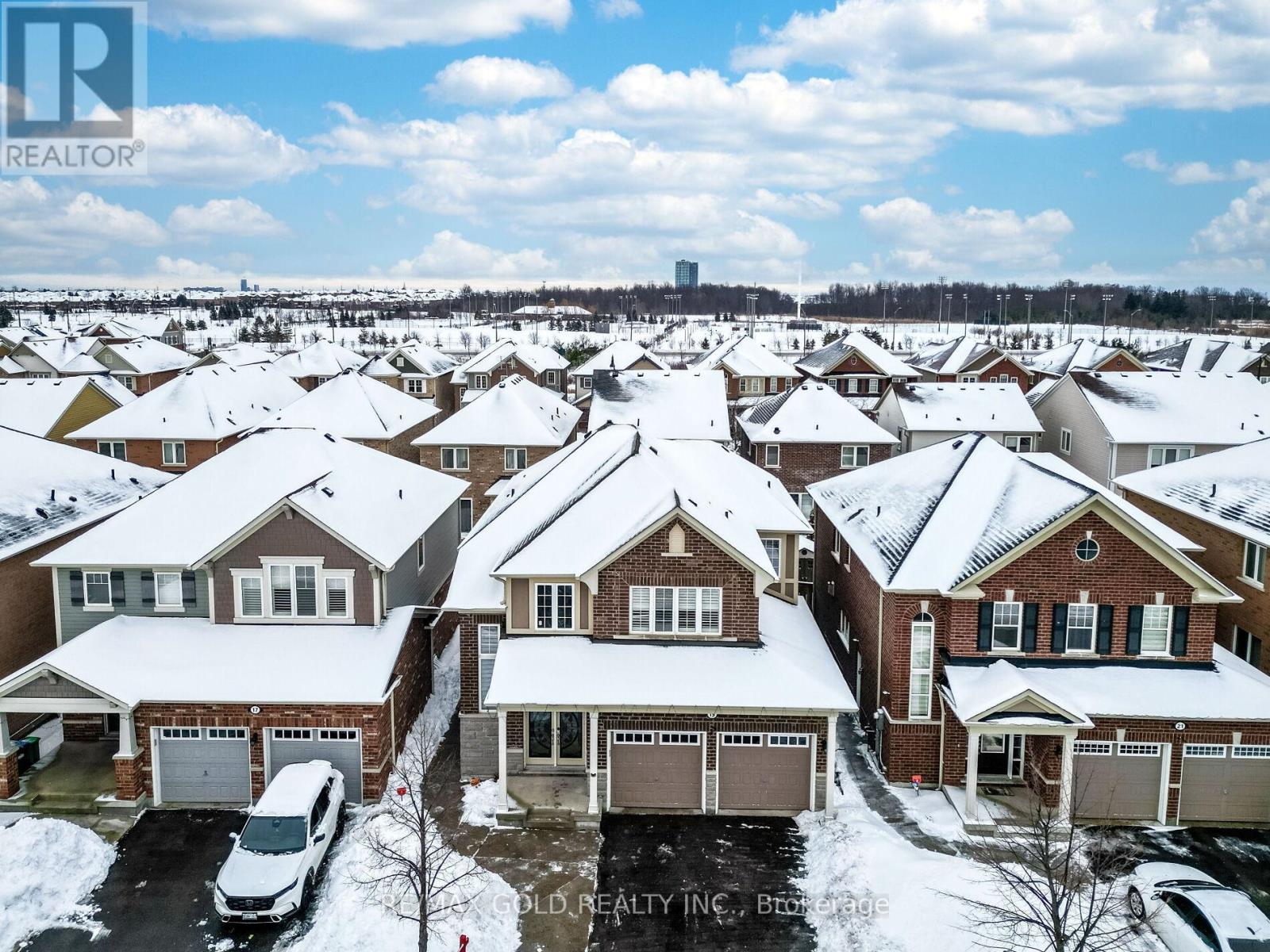 19 Killick Road, Brampton, Ontario  L7A 0Y6 - Photo 3 - W12805226