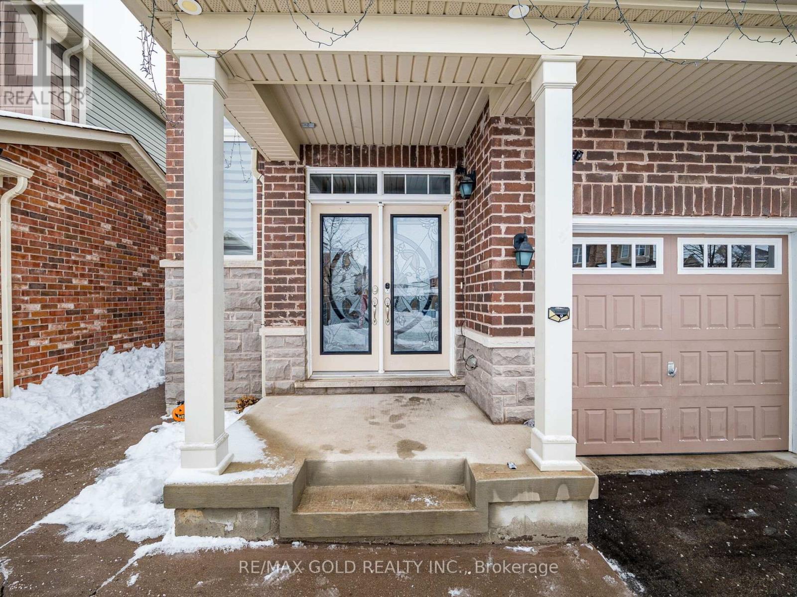 19 Killick Road, Brampton, Ontario  L7A 0Y6 - Photo 4 - W12805226