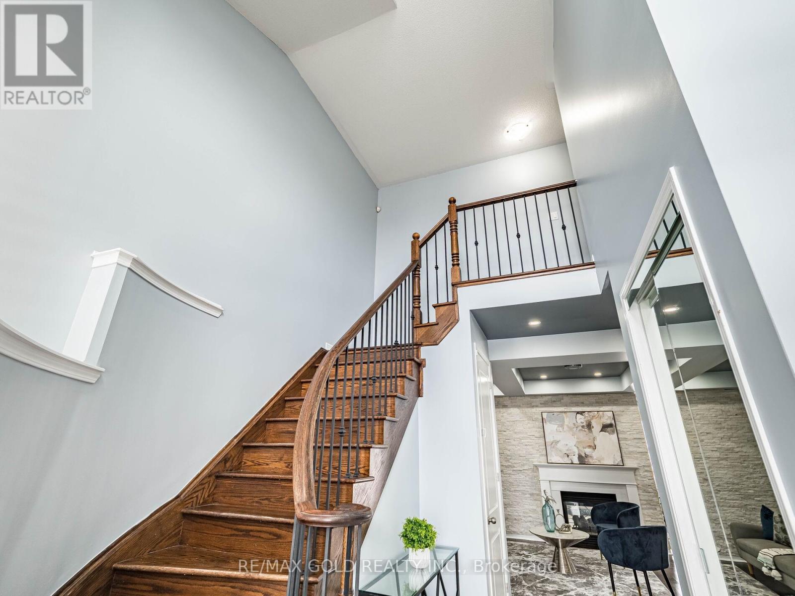 19 Killick Road, Brampton, Ontario  L7A 0Y6 - Photo 6 - W12805226