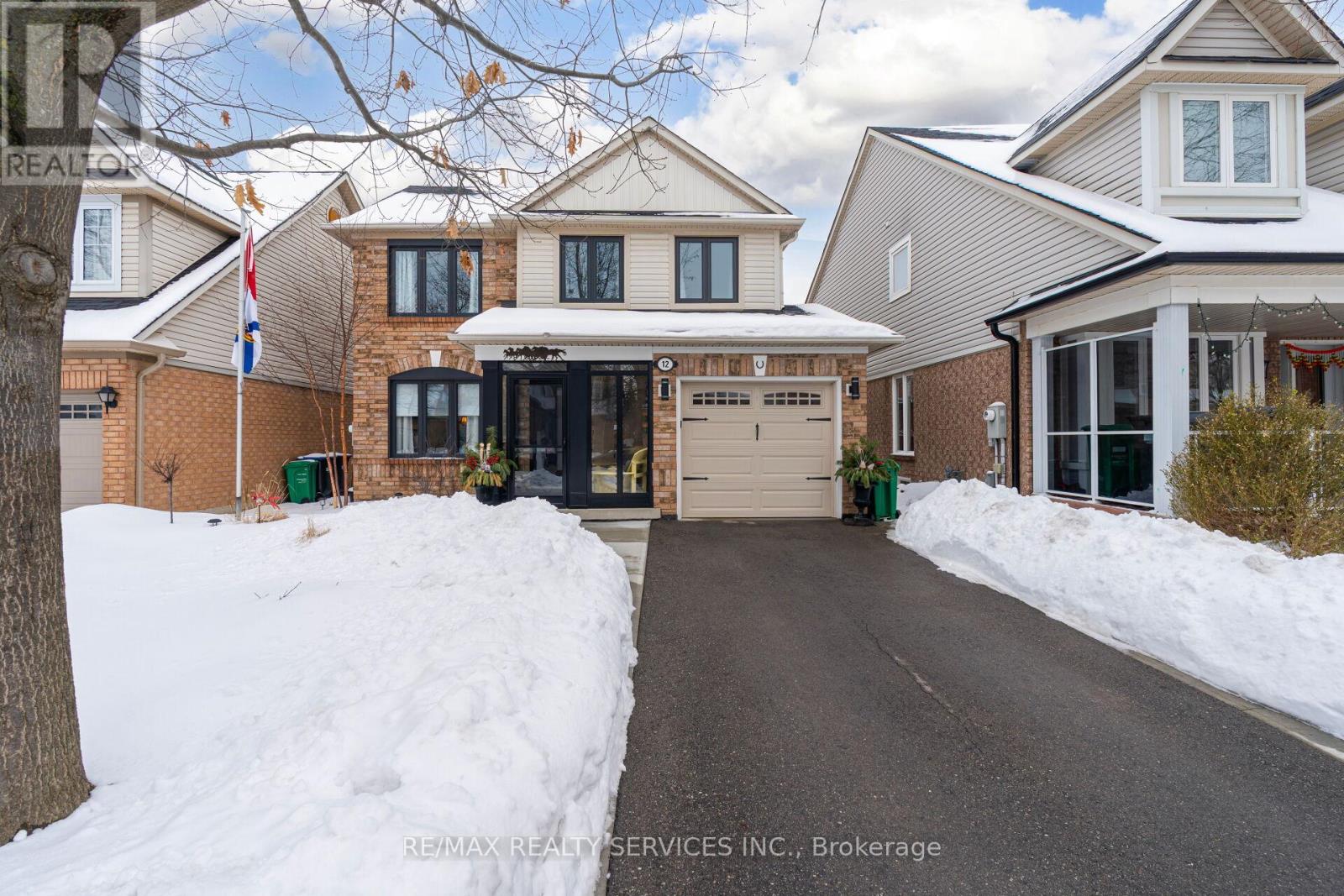 12 THORPE CRESCENT, Brampton, Ontario