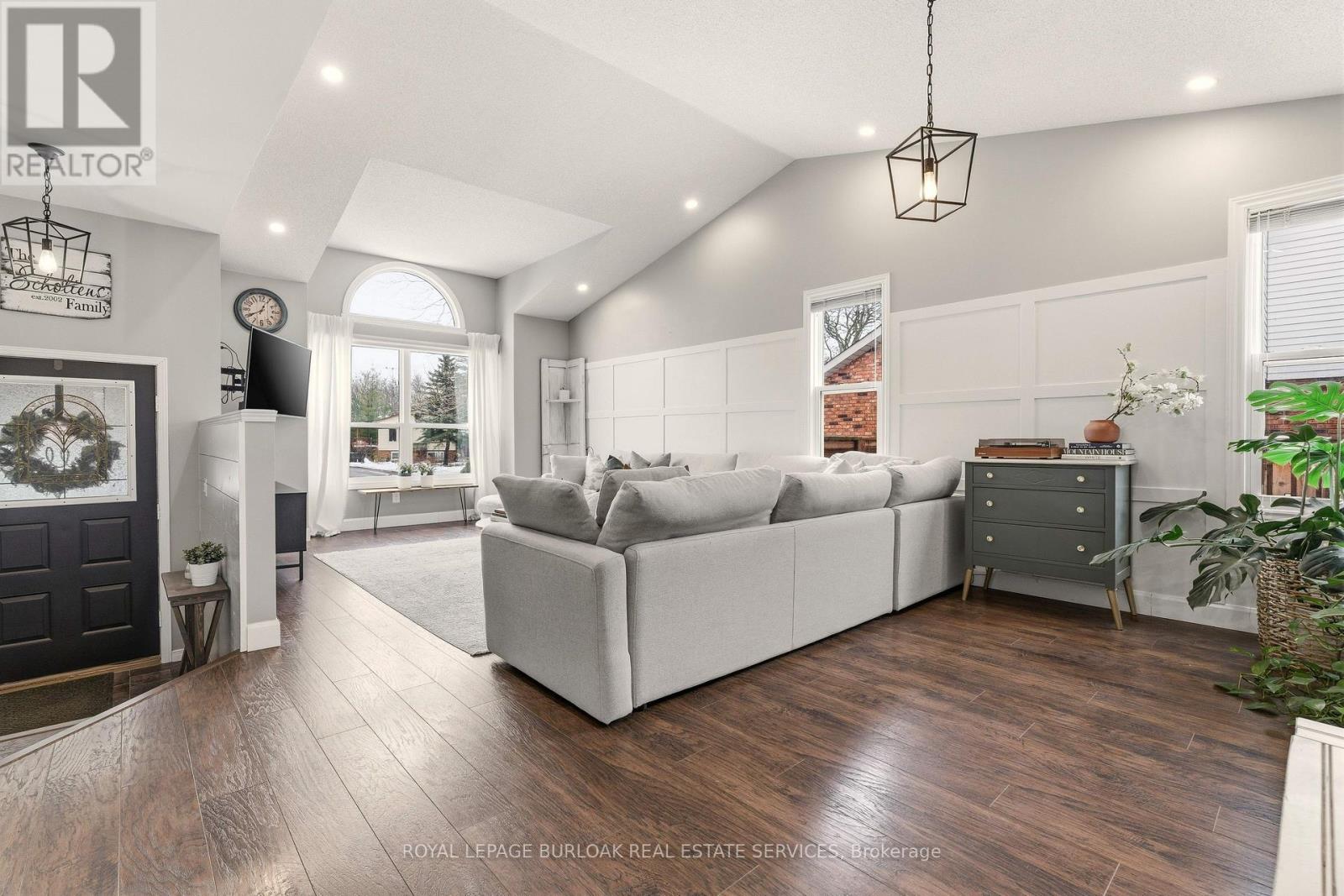 113 Edward Court, West Lincoln, Ontario  L0R 2A0 - Photo 5 - X12804974