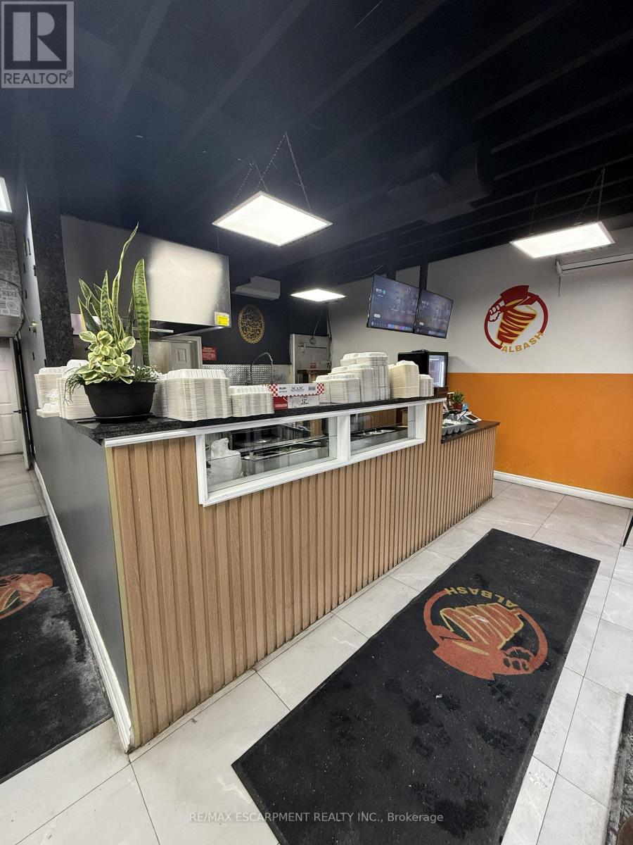 197 Locke Street S, Hamilton, Ontario  L8P 1B5 - Photo 12 - X12805060