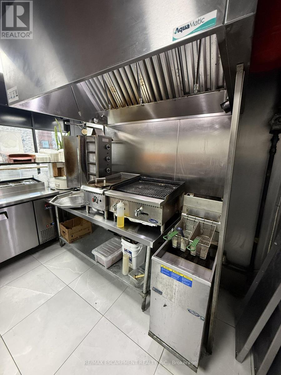 197 Locke Street S, Hamilton, Ontario  L8P 1B5 - Photo 17 - X12805060