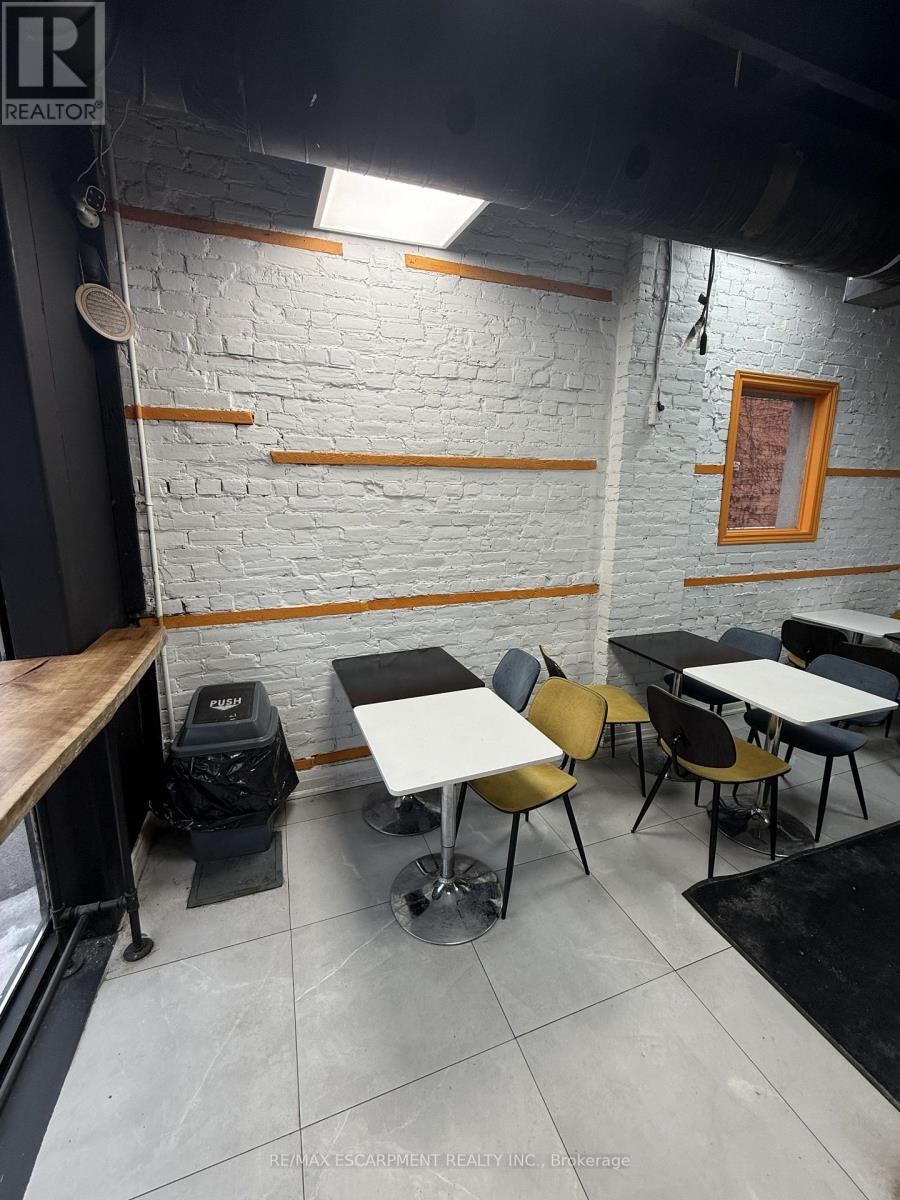 197 Locke Street S, Hamilton, Ontario  L8P 1B5 - Photo 4 - X12805060