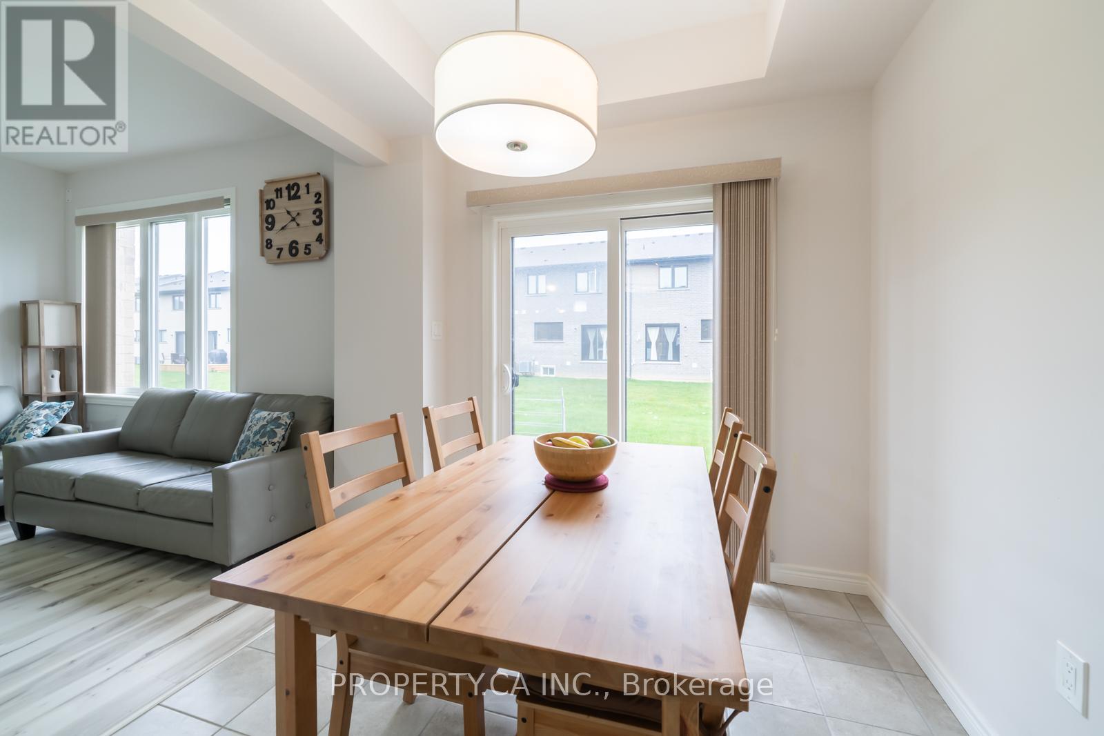 107 Dennis Drive, West Lincoln (Smithville), Ontario  L0R 2A0 - Photo 11 - X12805090