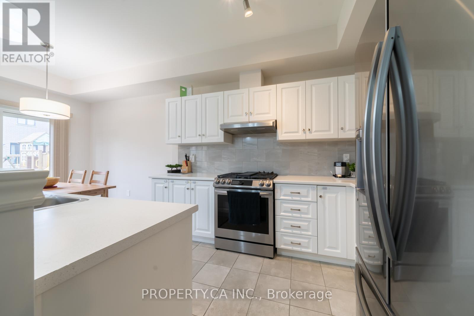 107 Dennis Drive, West Lincoln (Smithville), Ontario  L0R 2A0 - Photo 9 - X12805090