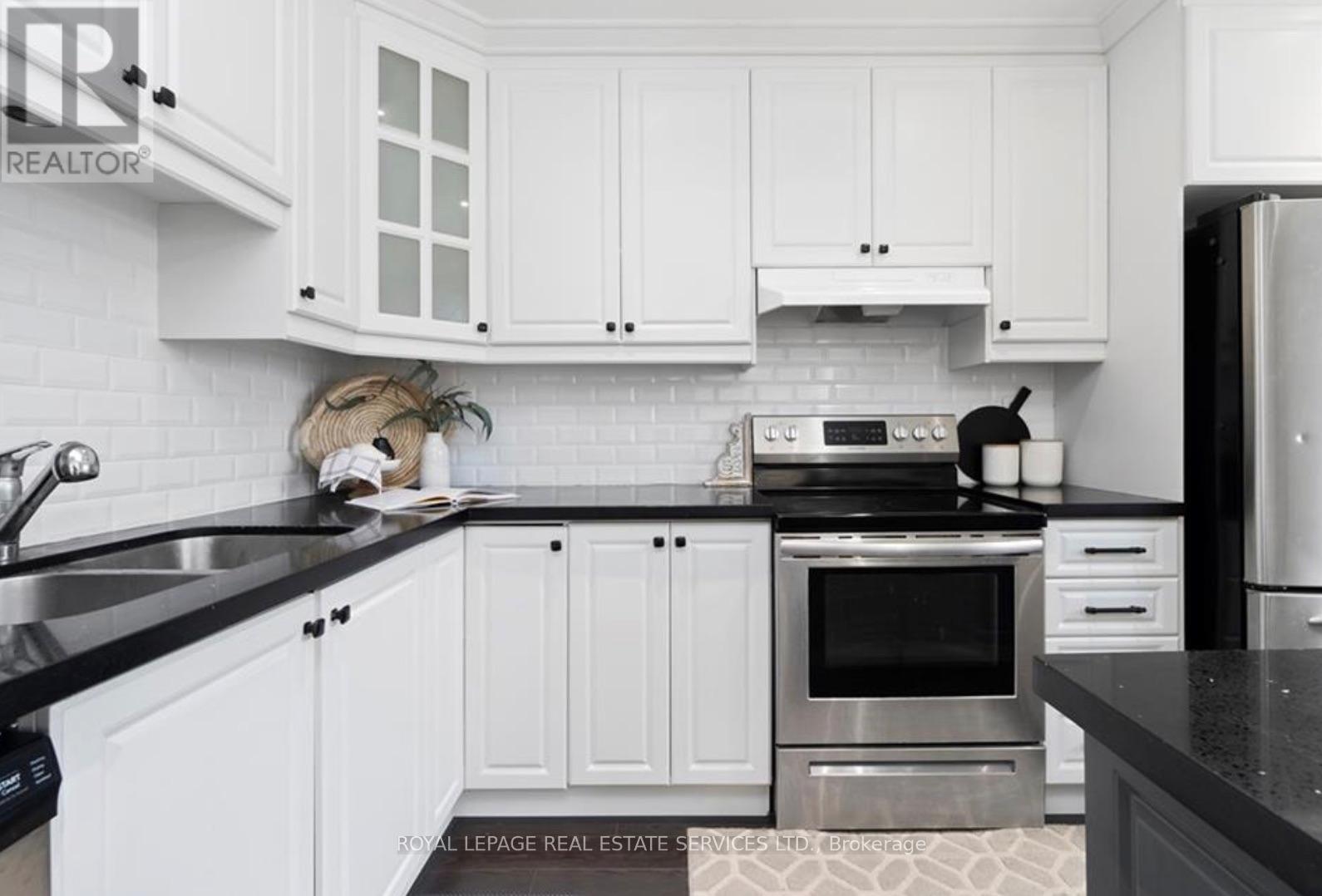 Main - 298 West 18th Street, Hamilton, Ontario  L9C 4H2 - Photo 9 - X12805116