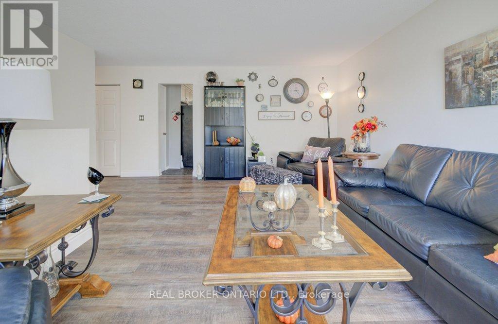 34 Willow Green Court, Kitchener, Ontario  N2N 1W6 - Photo 5 - X12805160