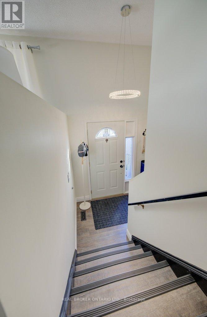 34 Willow Green Court, Kitchener, Ontario  N2N 1W6 - Photo 6 - X12805160