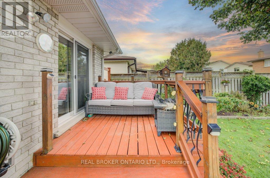 87 Southwood Drive, Cambridge, Ontario  N1S 3S3 - Photo 33 - X12805200