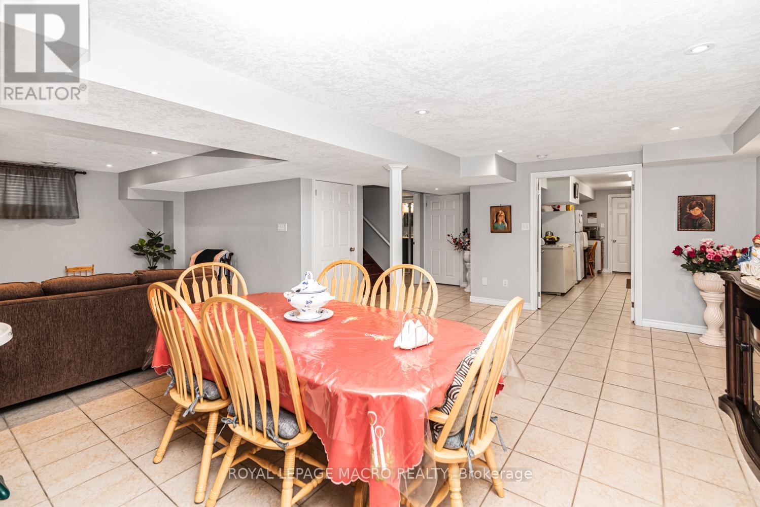 102 Erika Crescent, Hamilton, Ontario  L8W 0A2 - Photo 24 - X12805208