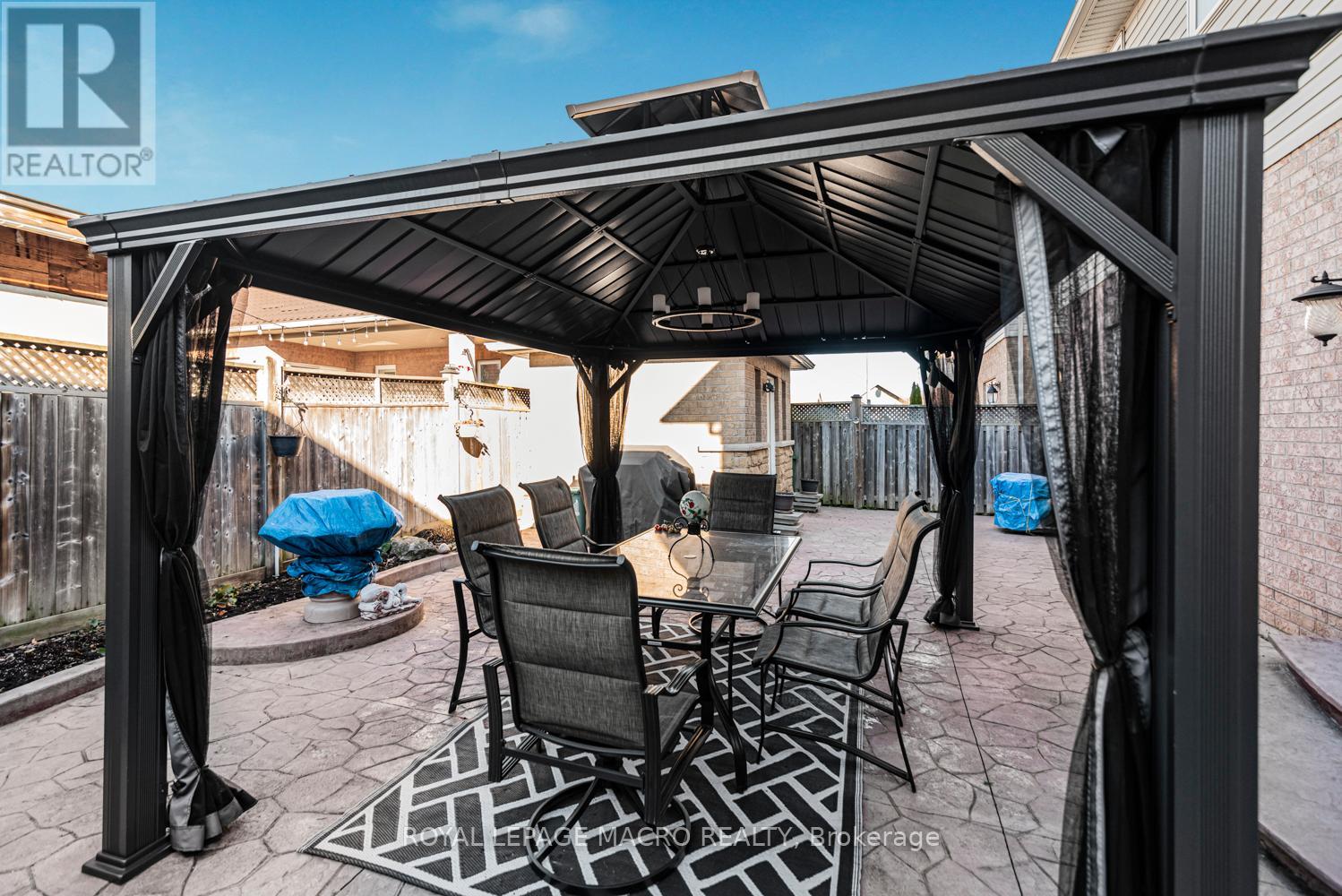 102 Erika Crescent, Hamilton, Ontario  L8W 0A2 - Photo 31 - X12805208