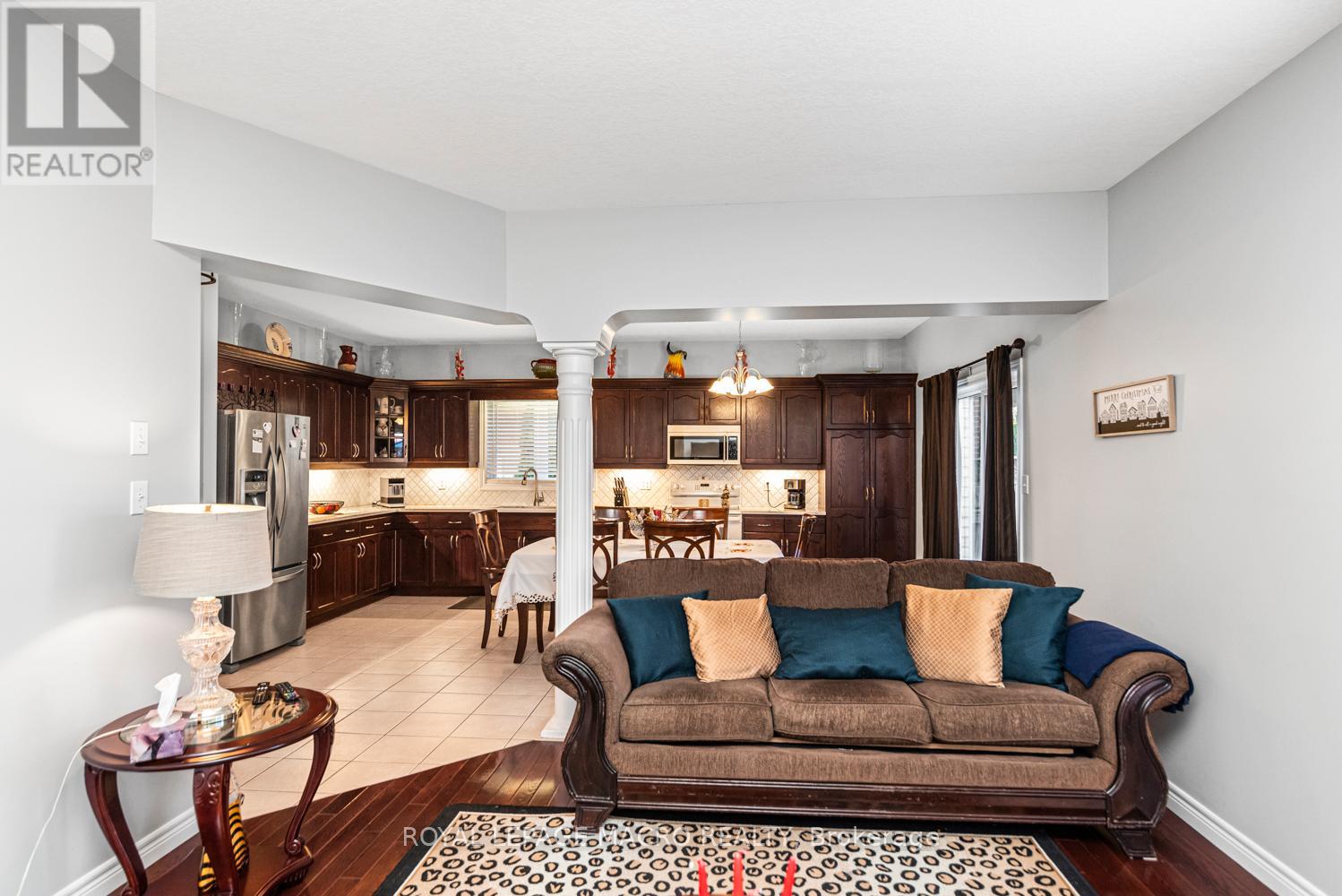 102 Erika Crescent, Hamilton, Ontario  L8W 0A2 - Photo 9 - X12805208