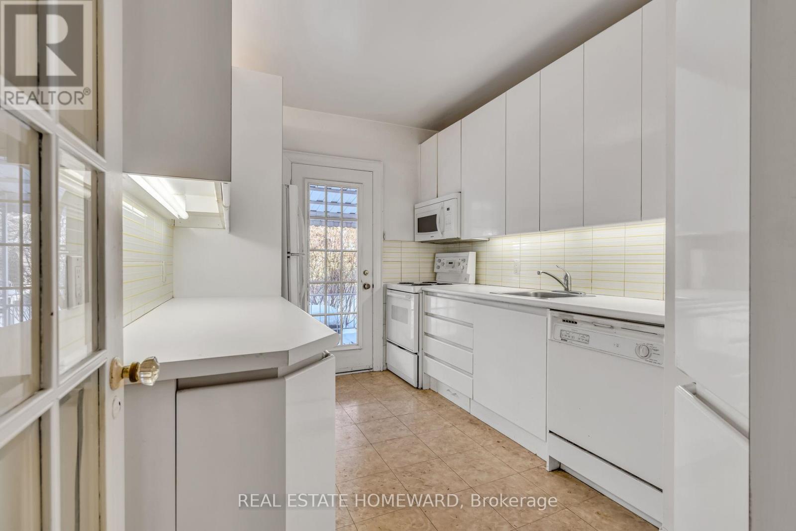 94 Fairlawn Avenue, Toronto, Ontario  M5M 1S7 - Photo 16 - C12793904