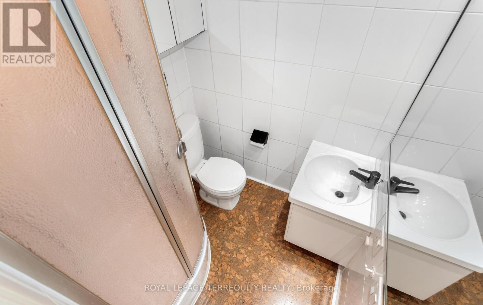 33 - 1250 Marlborough Court, Oakville, Ontario  L6H 2W7 - Photo 27 - W12804868