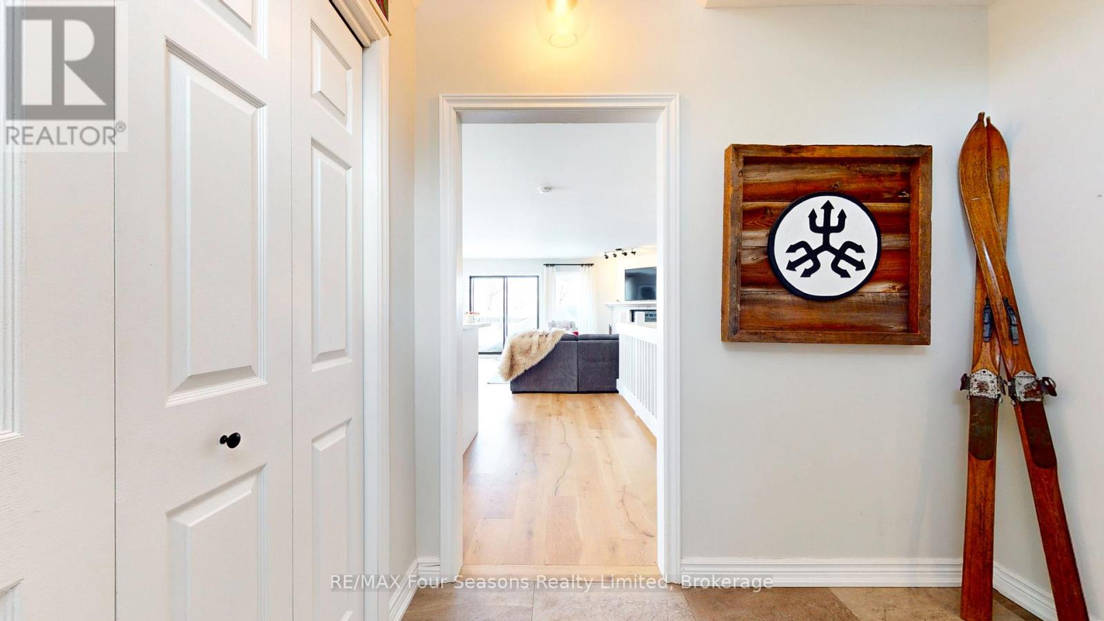 11 - 1945 Nottawasaga Concession 10 S, Clearview, Ontario L0M 1H0 - Photo 2 - S12805288