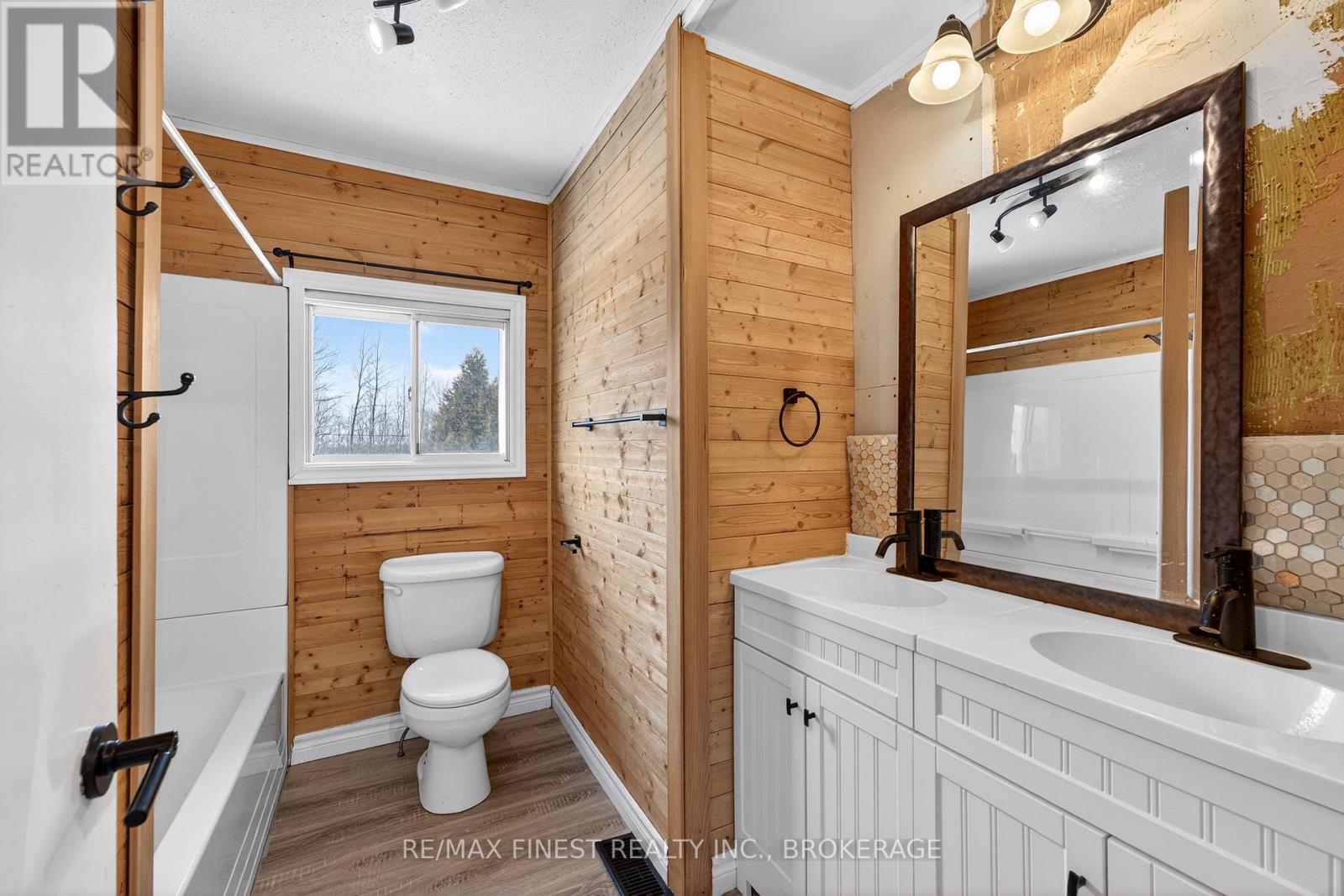 12452 Road 38 Road, Frontenac (Frontenac South), Ontario  K0H 2V0 - Photo 14 - X12805250