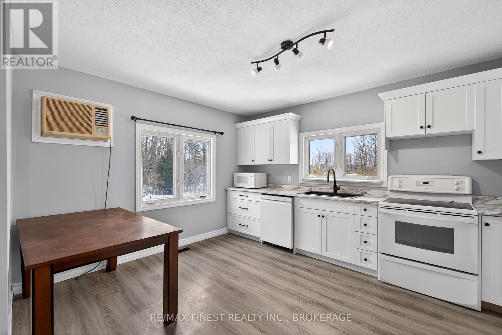 12452 Road 38 Road, Frontenac (Frontenac South), Ontario  K0H 2V0 - Photo 5 - X12805250