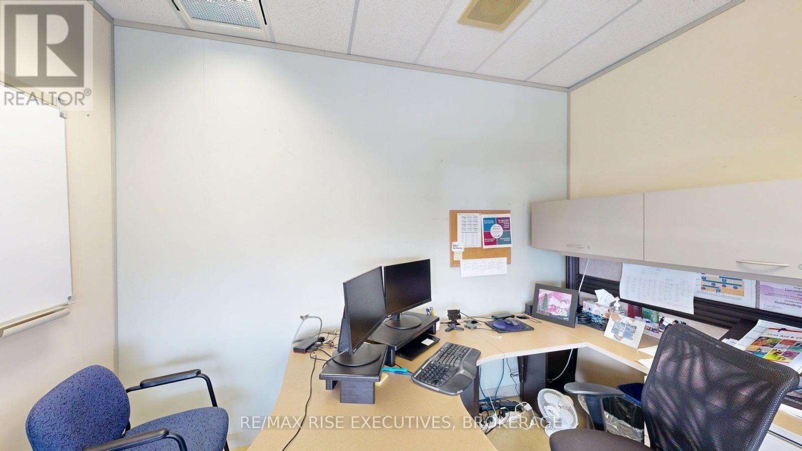 503 - 49 Place D' Armes, Kingston (East Of Sir John A. Blvd), Ontario  K7K 6E1 - Photo 16 - X12805316