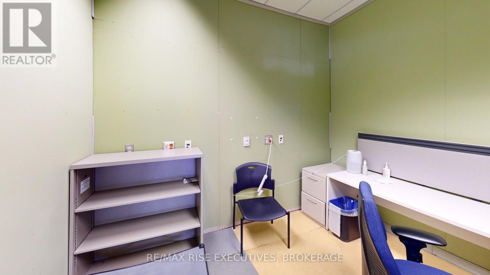 503 - 49 Place D' Armes, Kingston (East Of Sir John A. Blvd), Ontario  K7K 6E1 - Photo 17 - X12805316