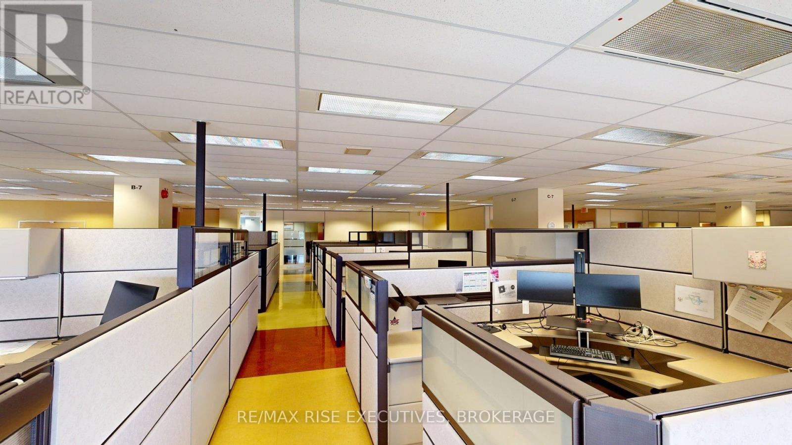 503 - 49 Place D' Armes, Kingston (East Of Sir John A. Blvd), Ontario  K7K 6E1 - Photo 8 - X12805316