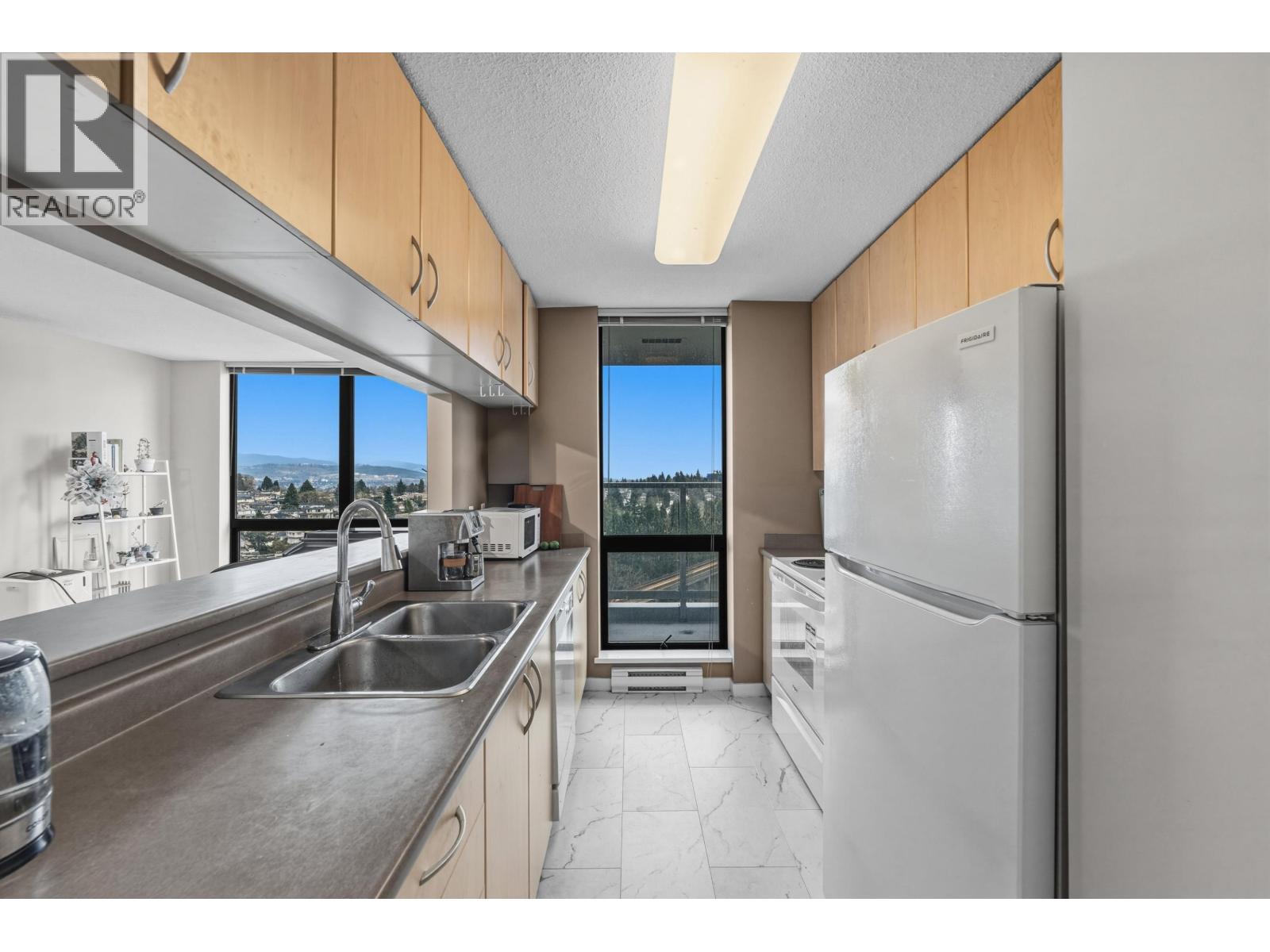 1703 3663 Crowley Drive, Vancouver, British Columbia  V5R 6H4 - Photo 10 - R3091570