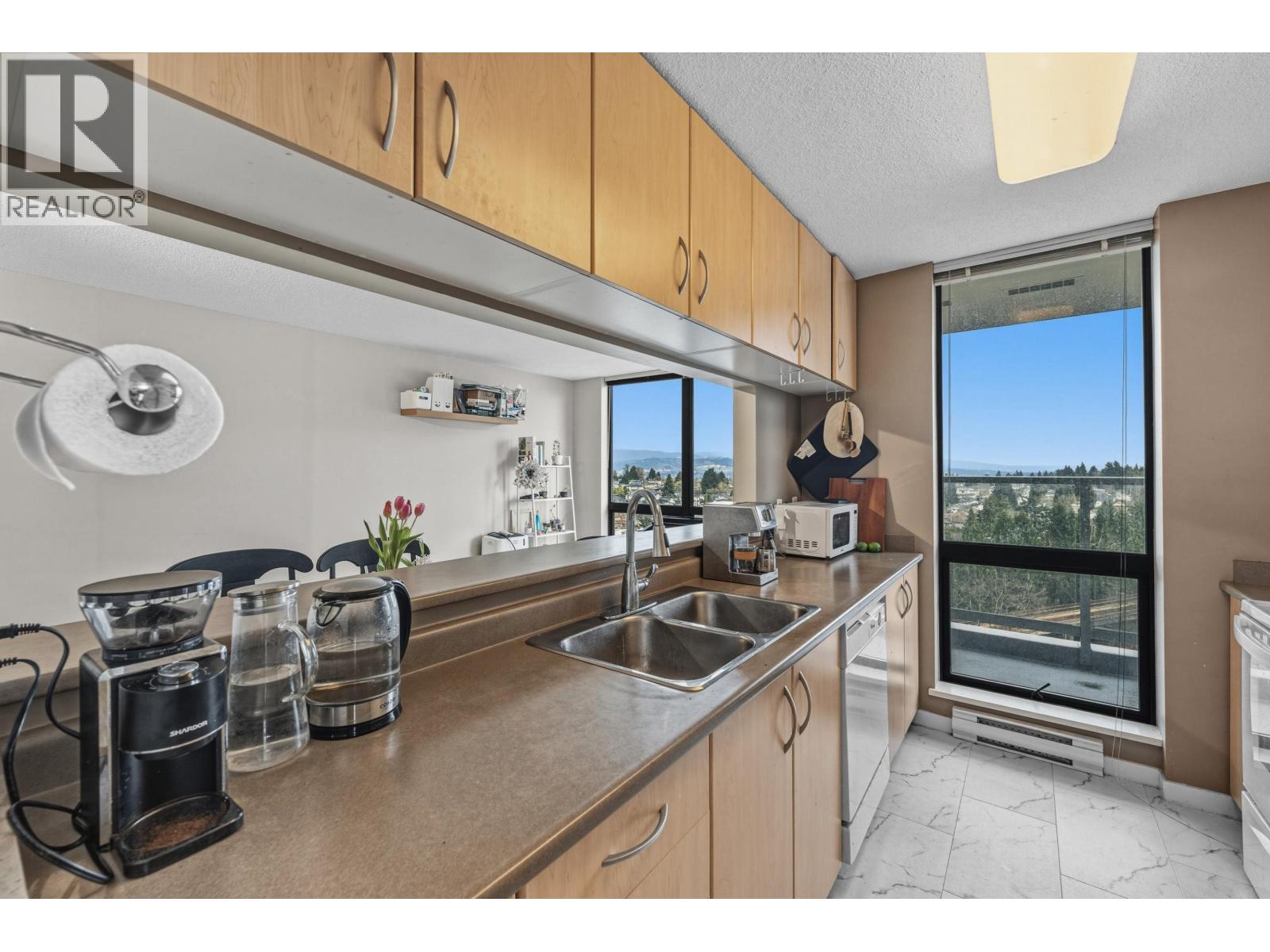 1703 3663 Crowley Drive, Vancouver, British Columbia  V5R 6H4 - Photo 11 - R3091570