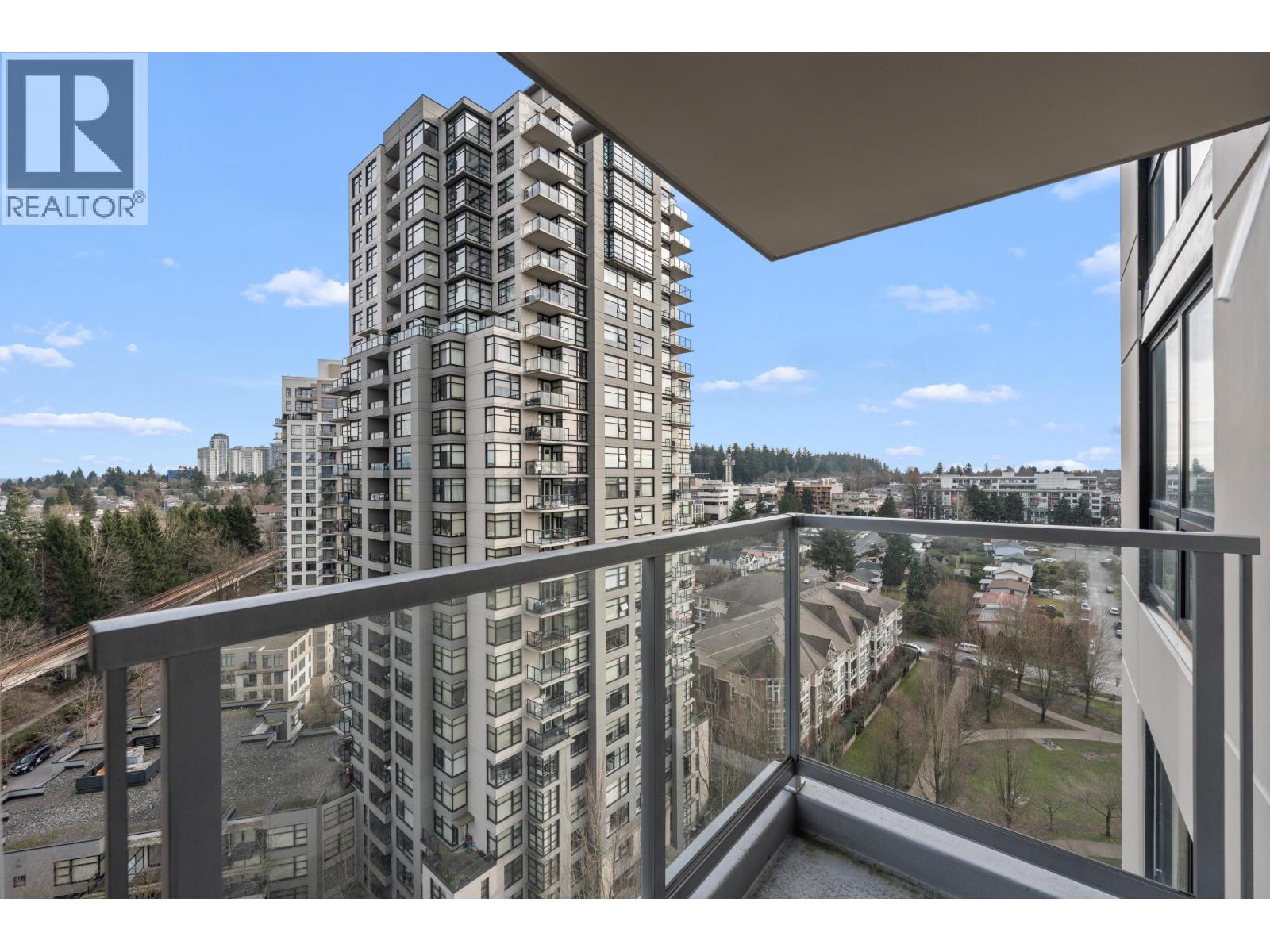 1703 3663 Crowley Drive, Vancouver, British Columbia  V5R 6H4 - Photo 7 - R3091570