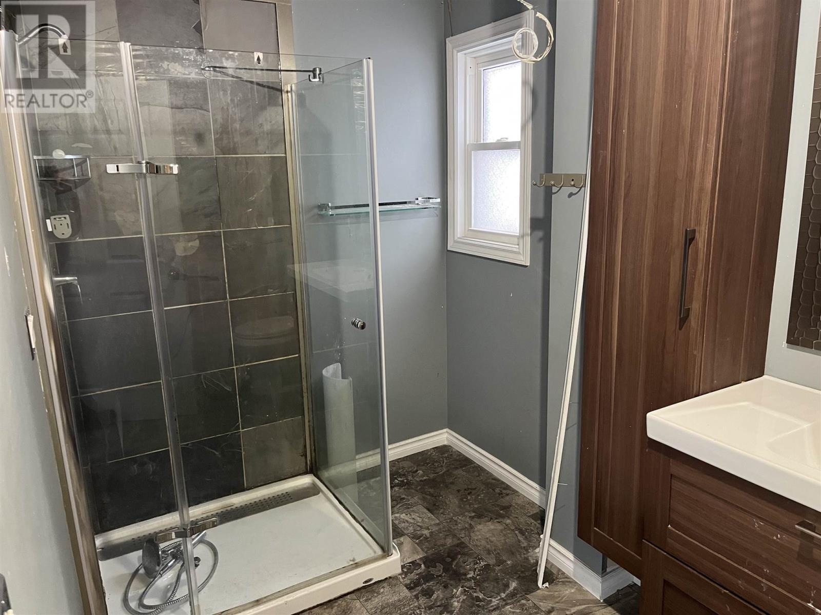 348 First Ave, Sault Ste. Marie, Ontario P6C 4P1 - Photo 8 - SM260325