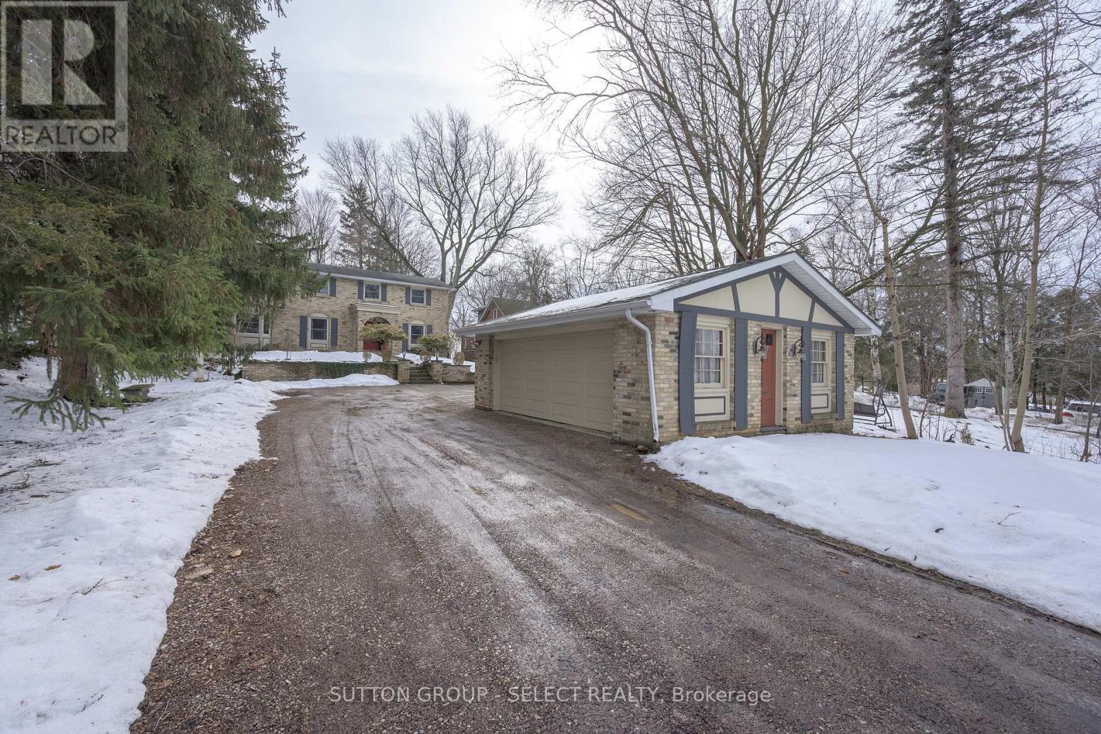 422 Riverside Drive, London North, Ontario  N6H 2R7 - Photo 2 - X12805308