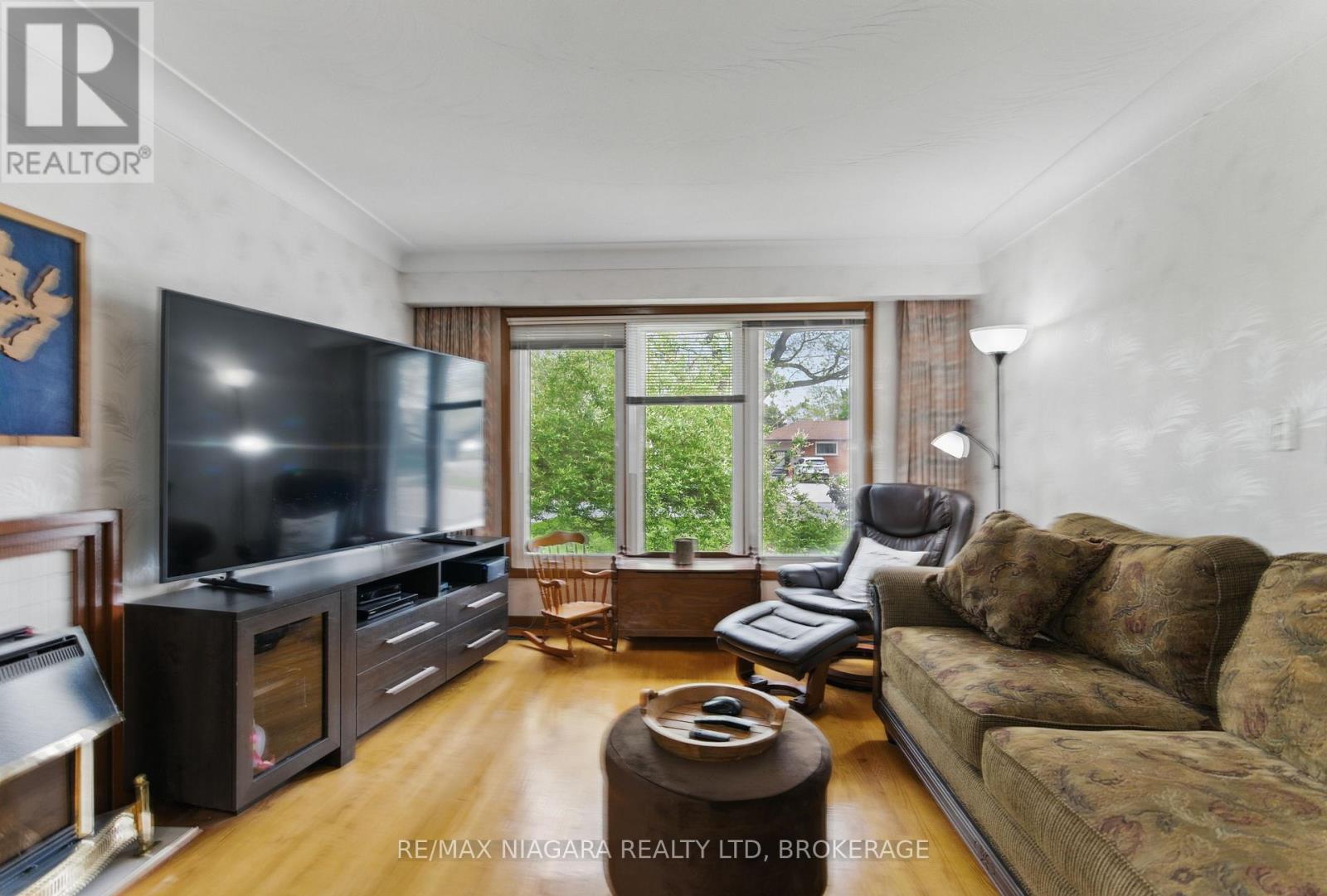 84 Regent Drive, St. Catharines, Ontario  L2M 3L7 - Photo 18 - X12476505