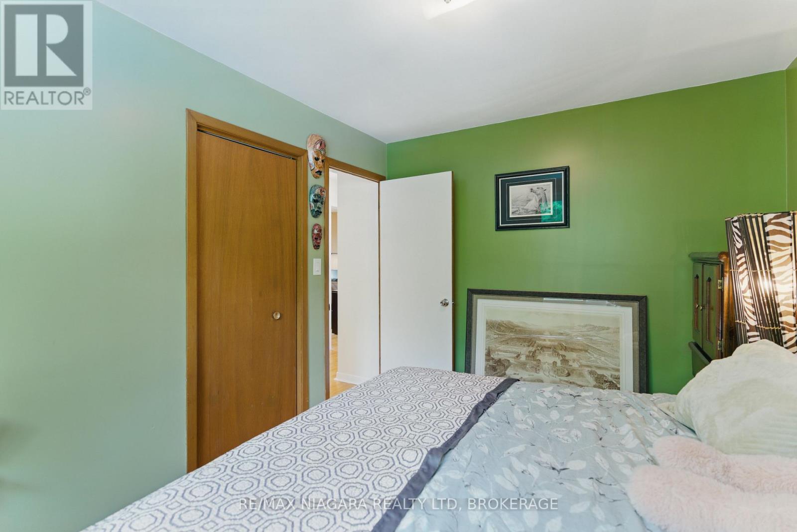 84 Regent Drive, St. Catharines, Ontario  L2M 3L7 - Photo 21 - X12476505